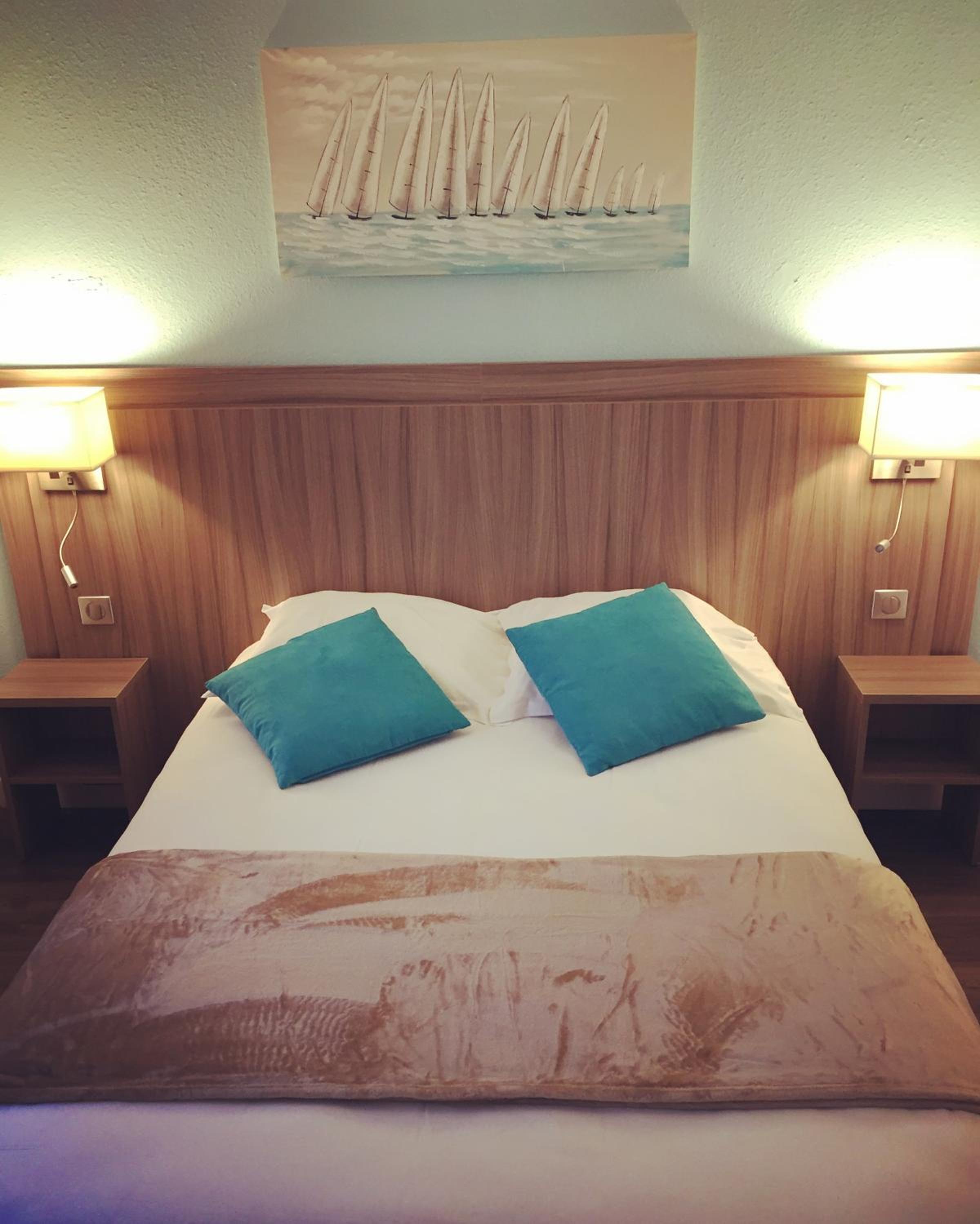 Standard Double Room - Photo 4