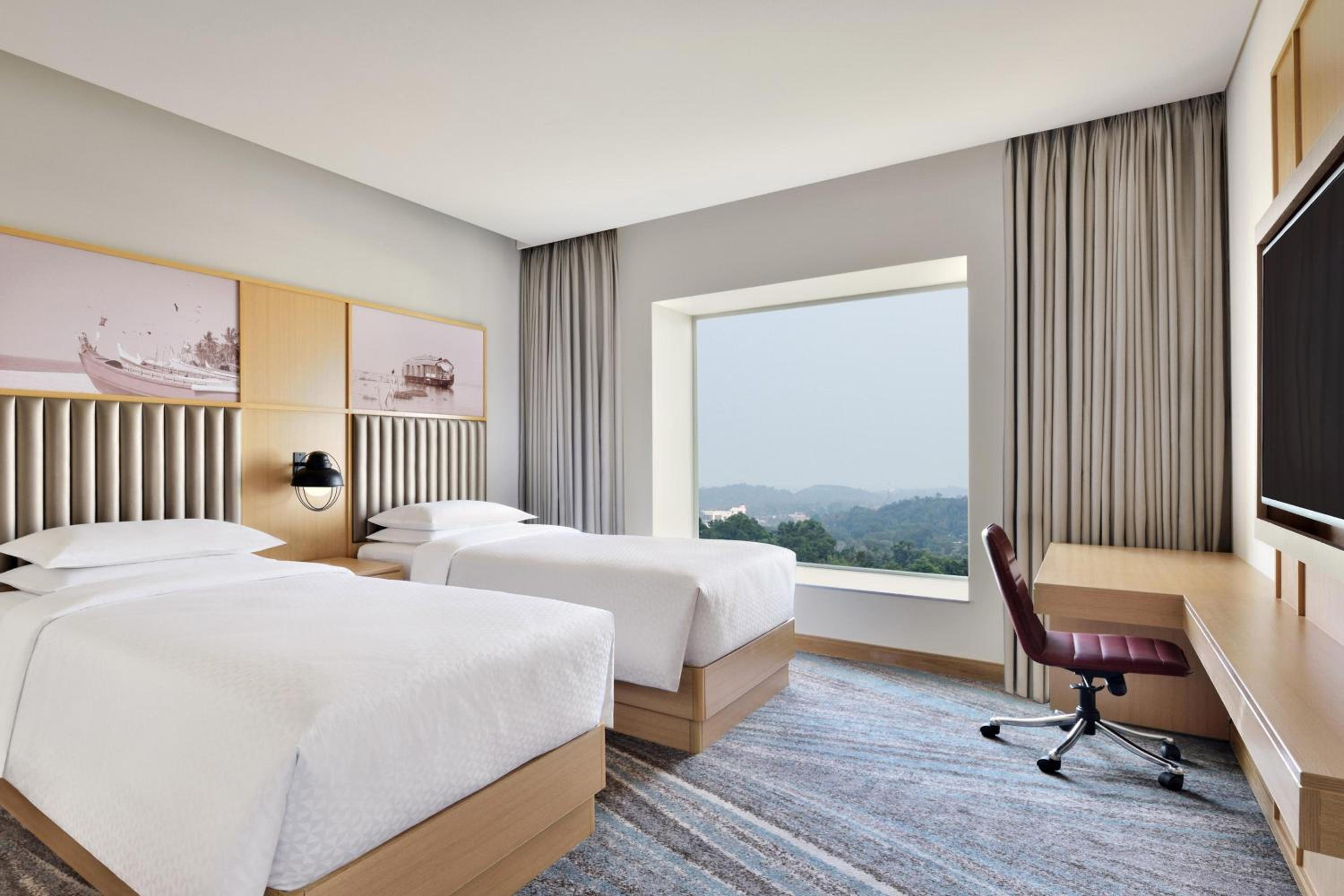 2 Twin/Single Beds, Spacious Deluxe Room