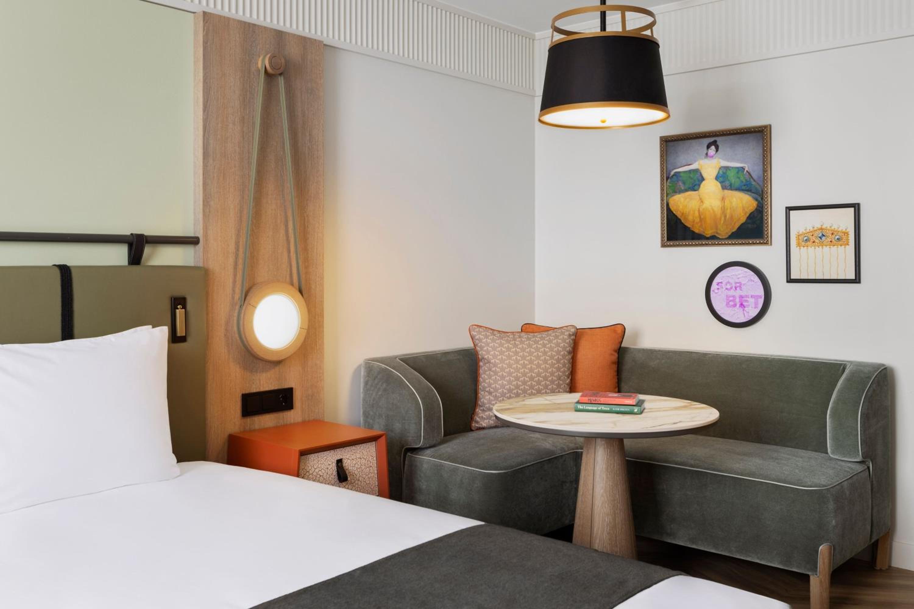 Deluxe Twin Room photo 2