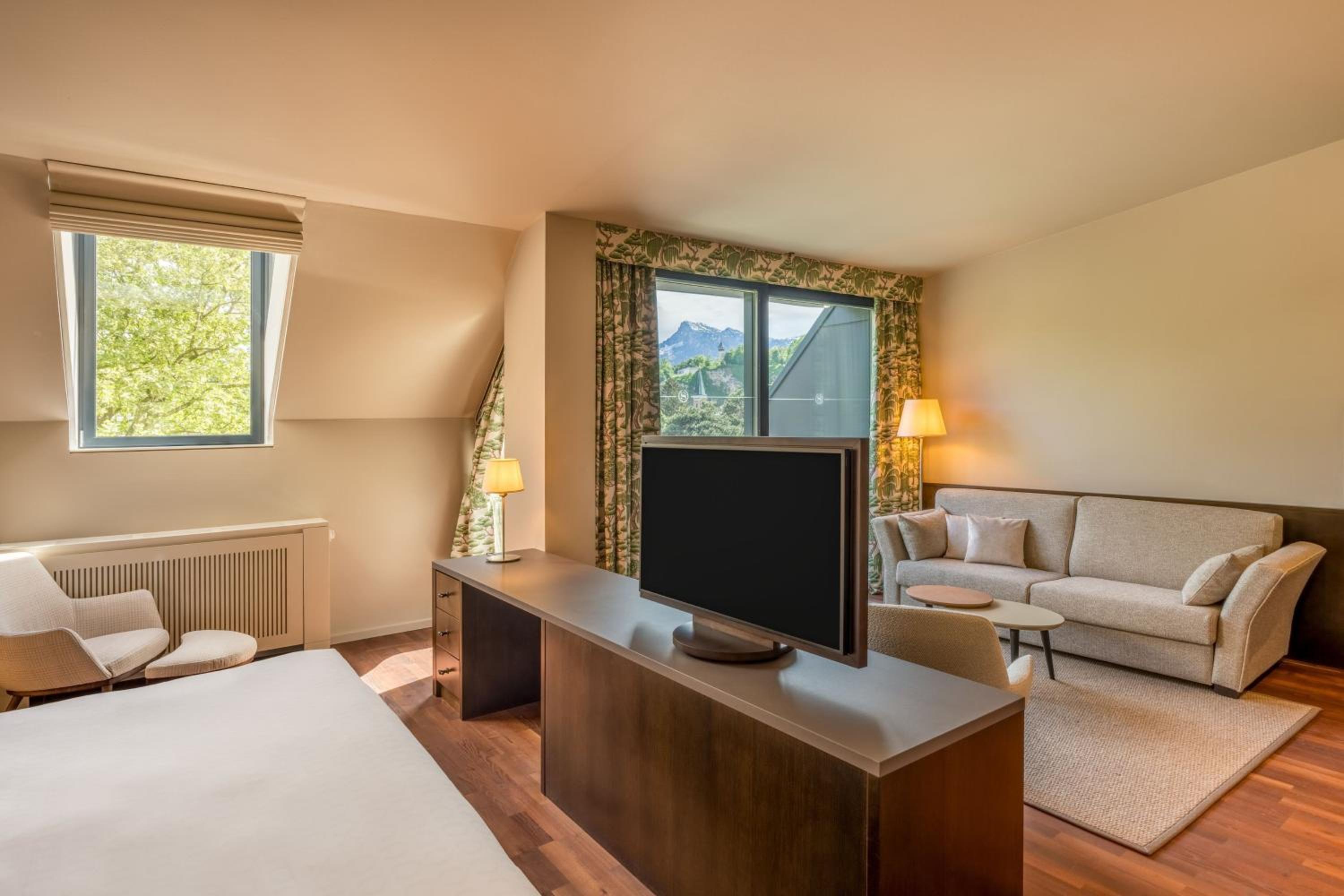 Sky Suite with garden view & Lounge Access - Photo 1