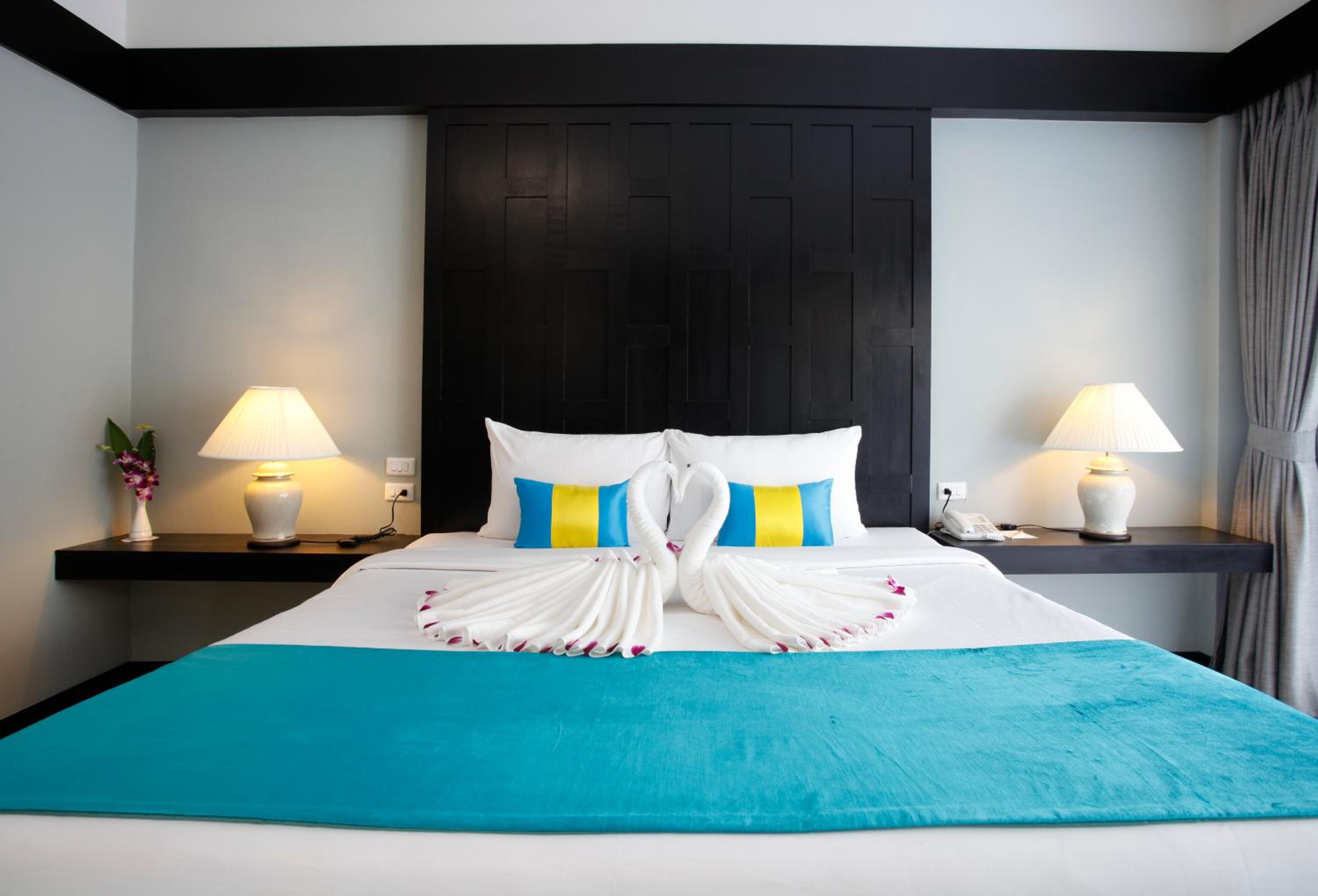 Superior Double or Twin Room with Swimming Pool Access - Photo 9