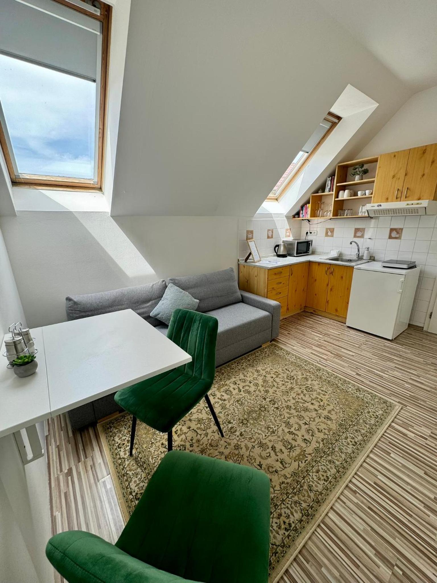 Apartment - Annex - Photo 4