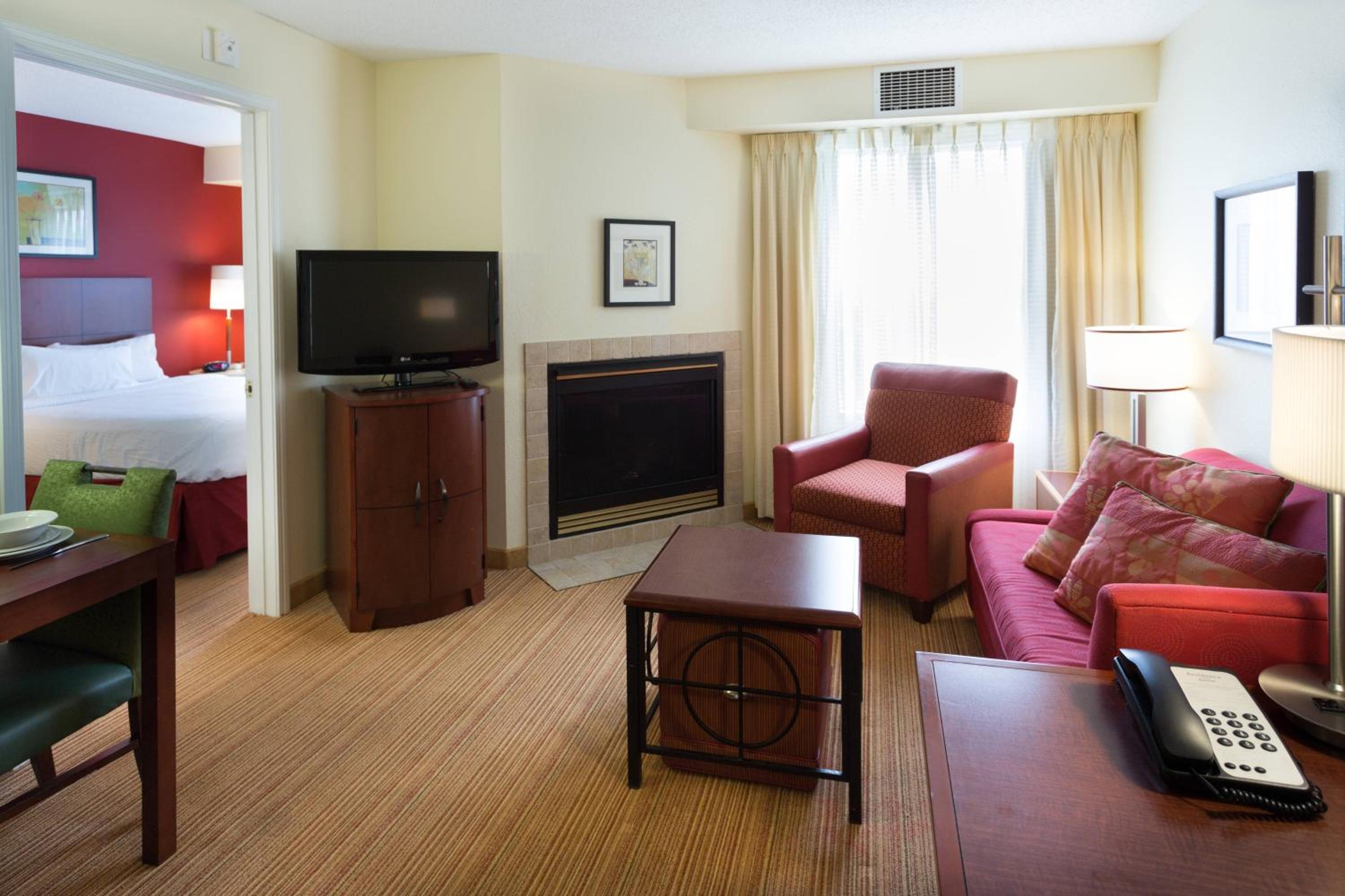 One-Bedroom Queen Suite - Photo 1