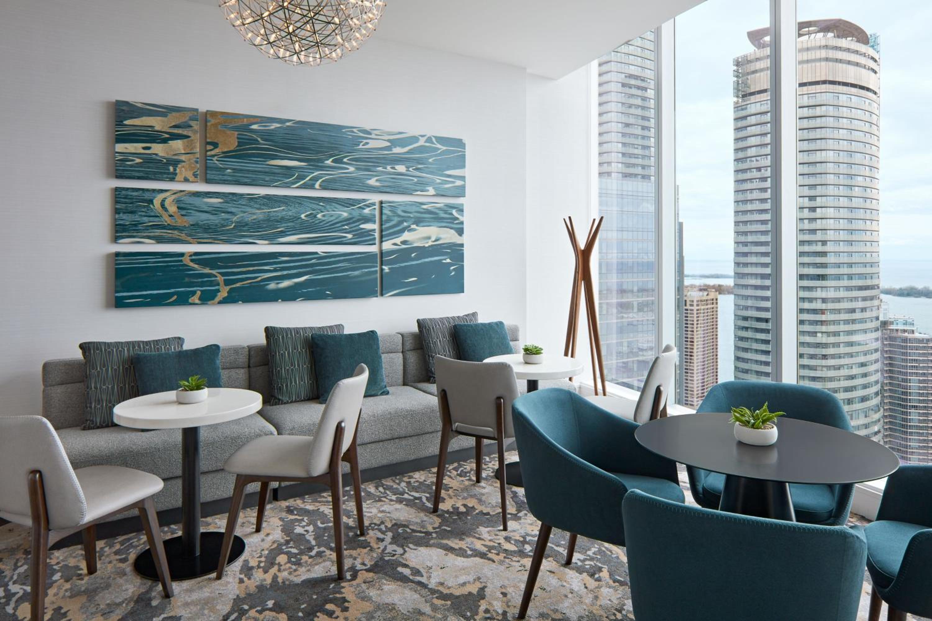 Club King Room