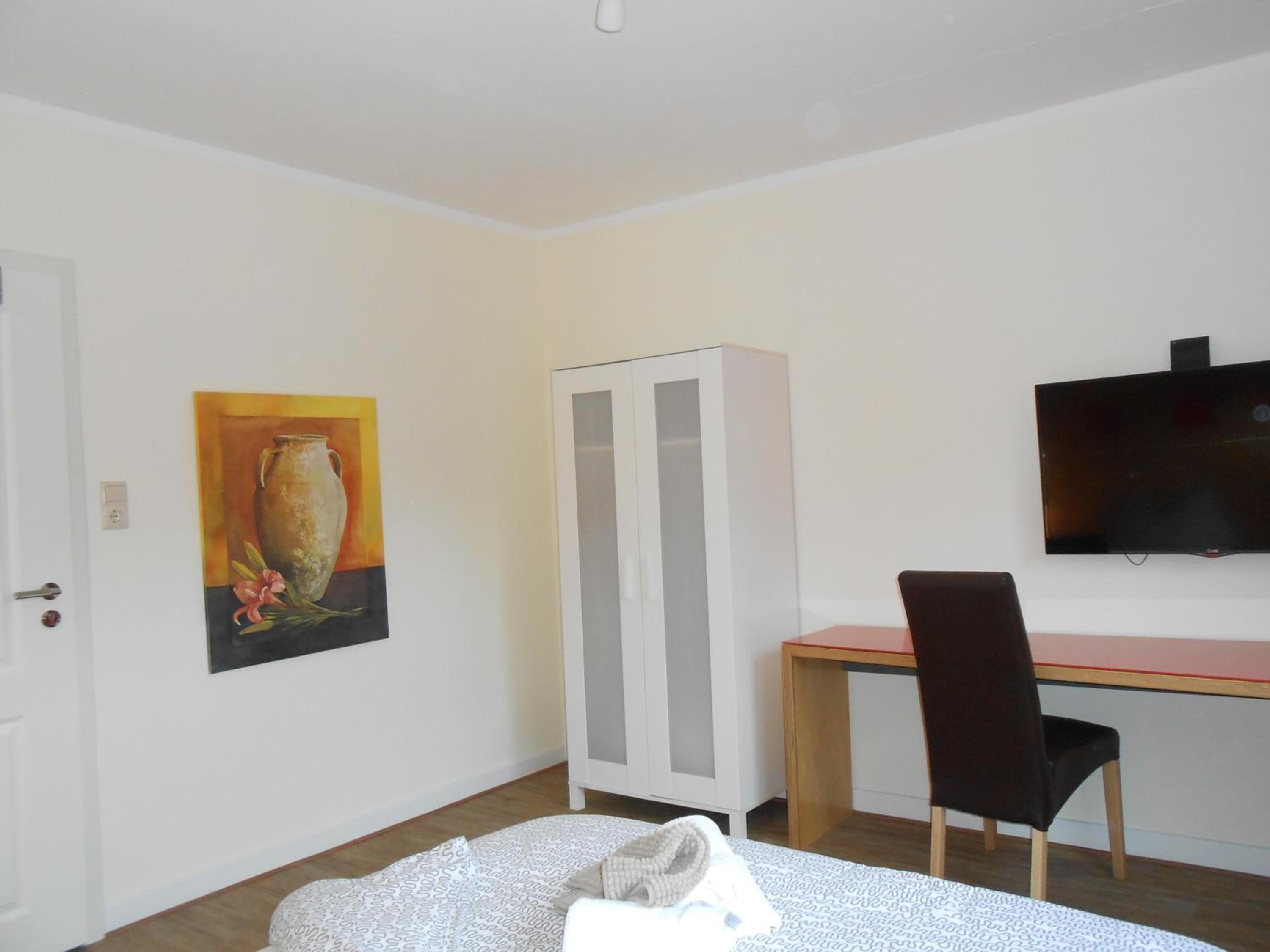 Three-Bedroom Apartment photo 3