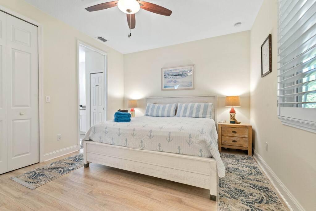 Three-Bedroom House photo 1