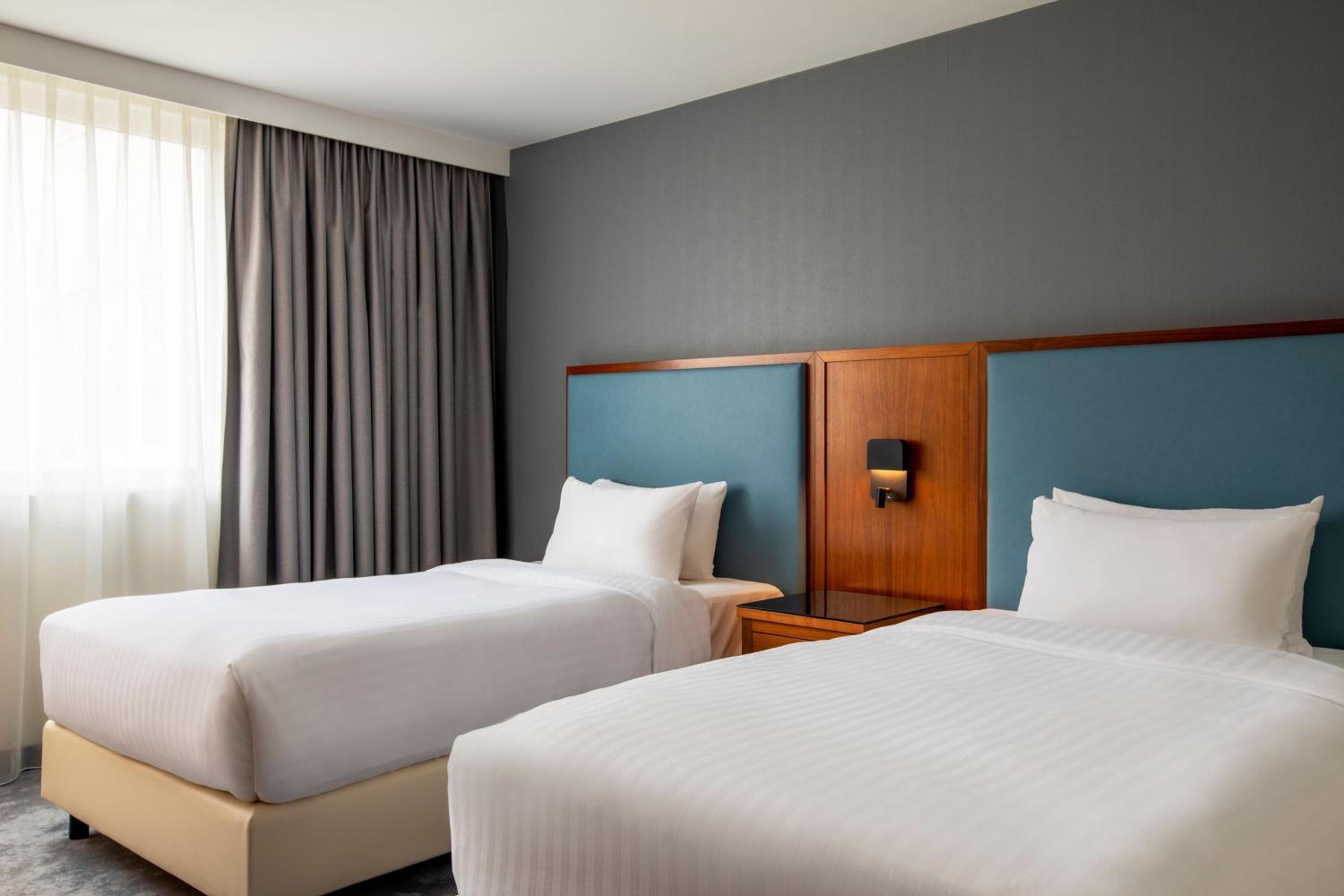 Deluxe Twin Room - Photo 2
