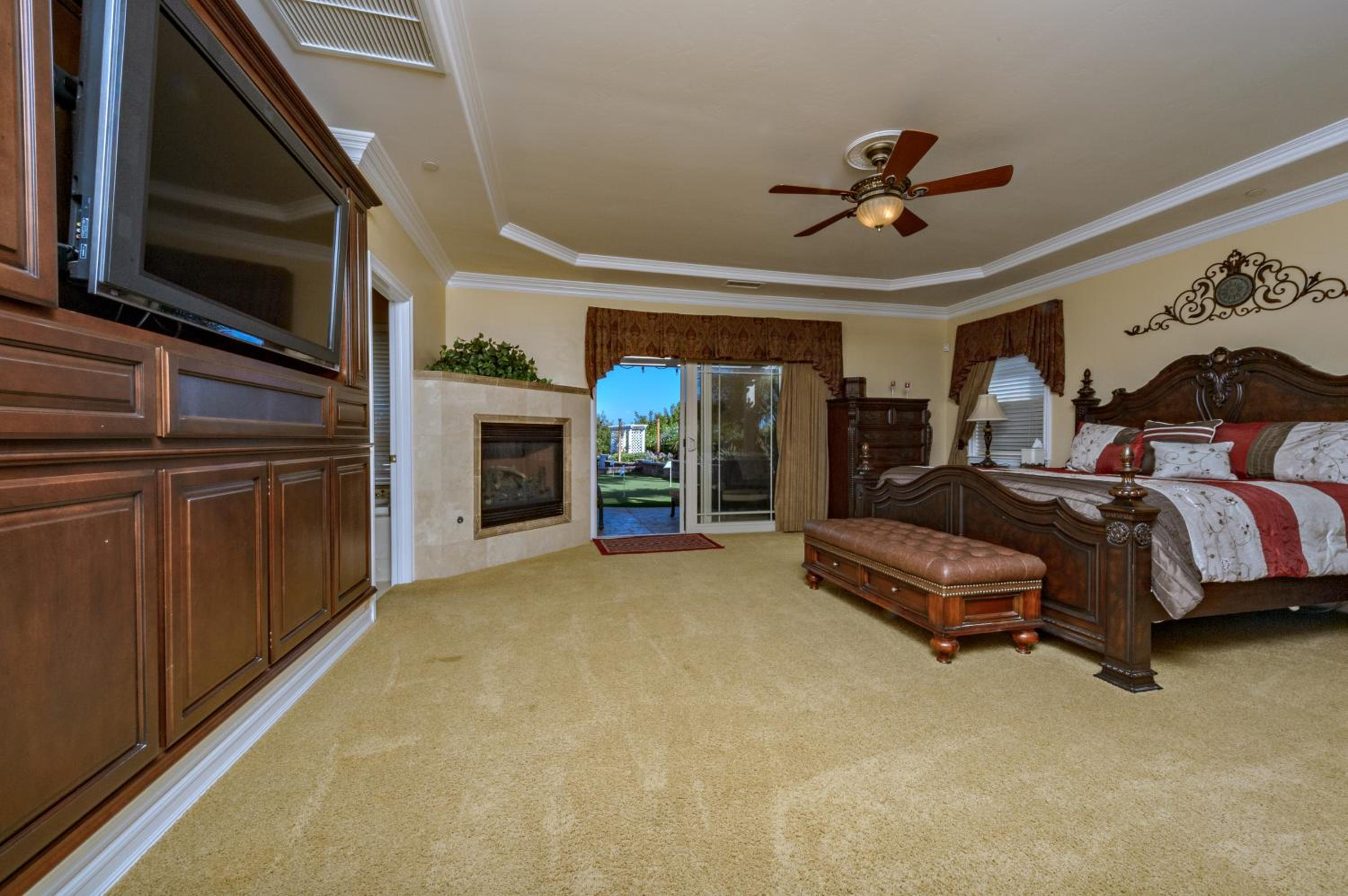 Villa photo 1