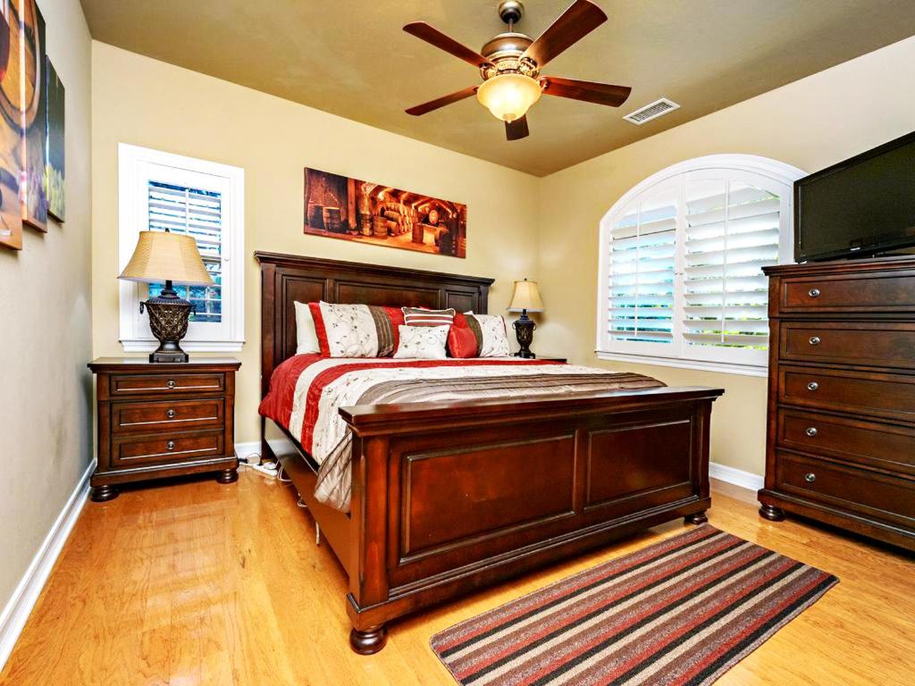 Villa photo 2