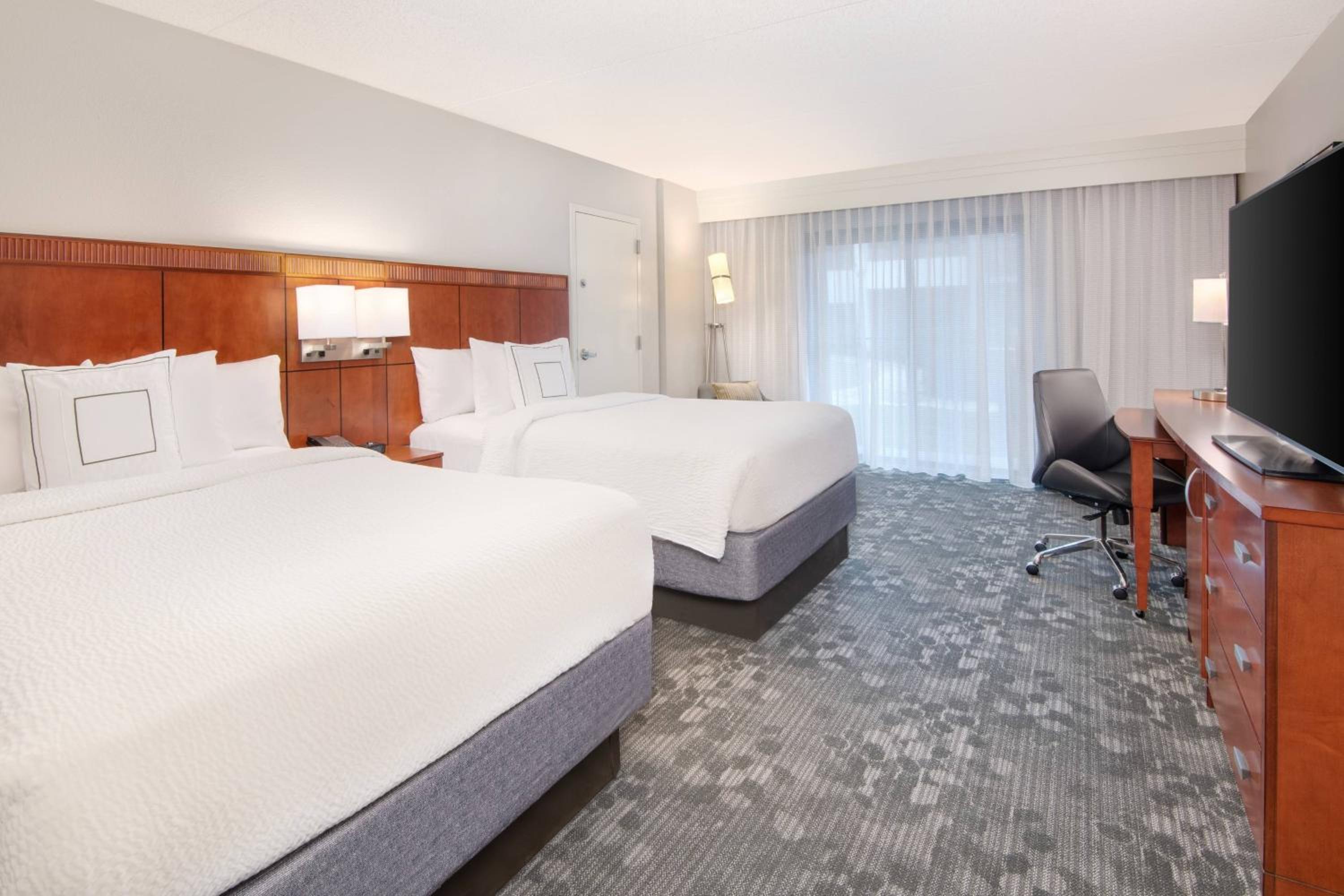 Double Room with Two Double Beds - Photo 1