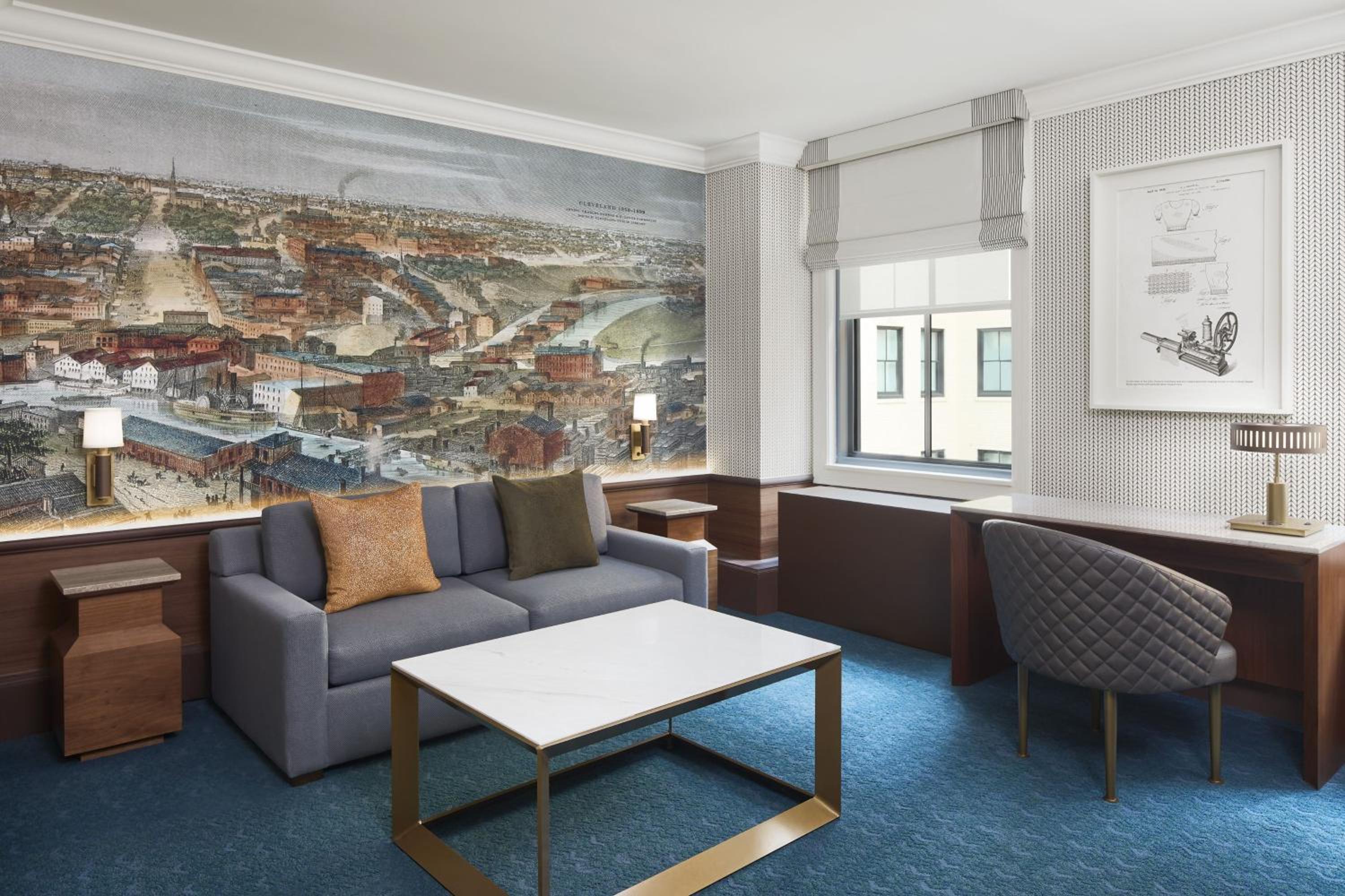 One-Bedroom Executive Suite with Two Queen and One Sofa Bed - Photo 4