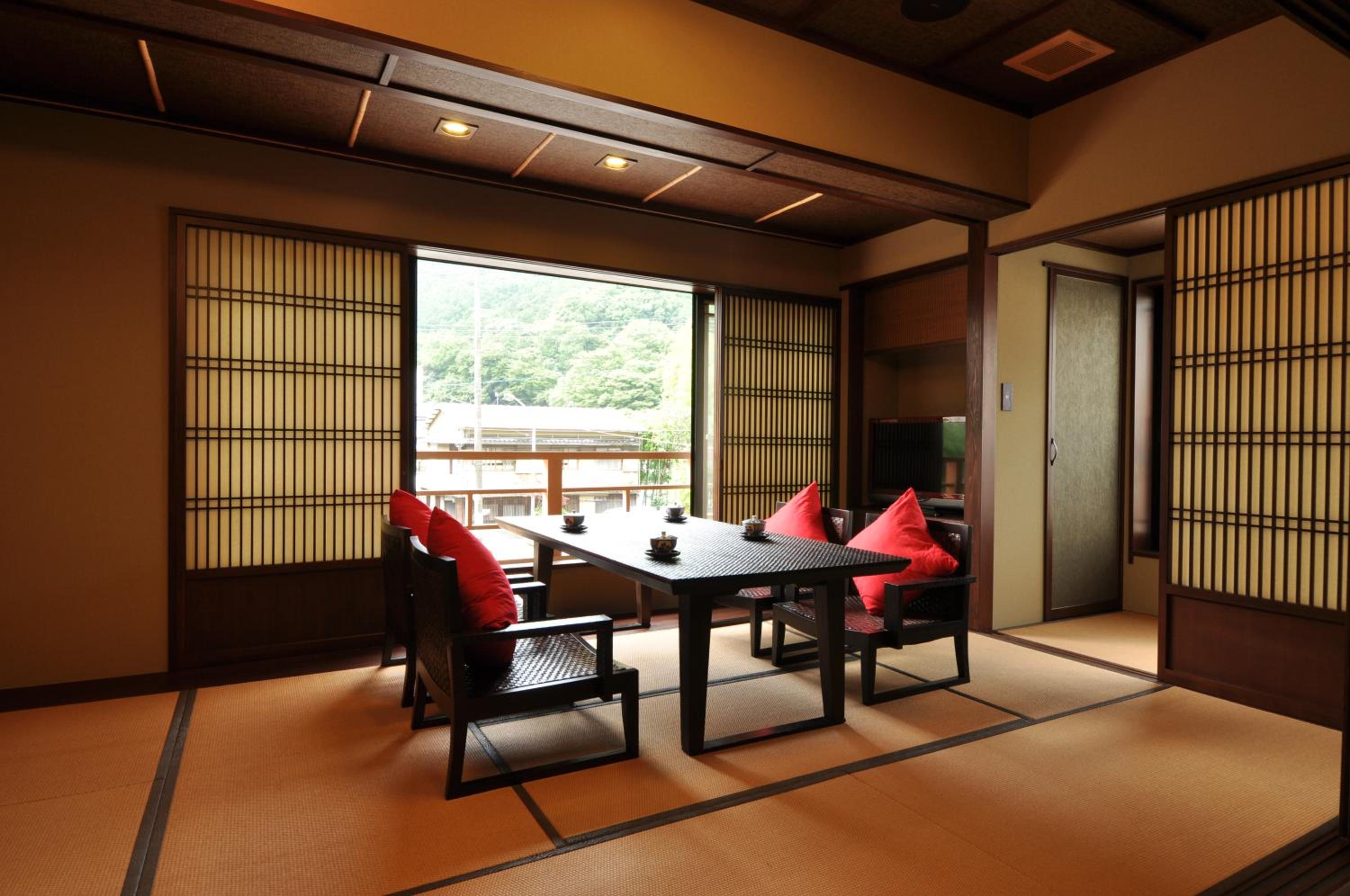 Japanese-Style Deluxe Room with River View with Public Onsen - Non-smoking