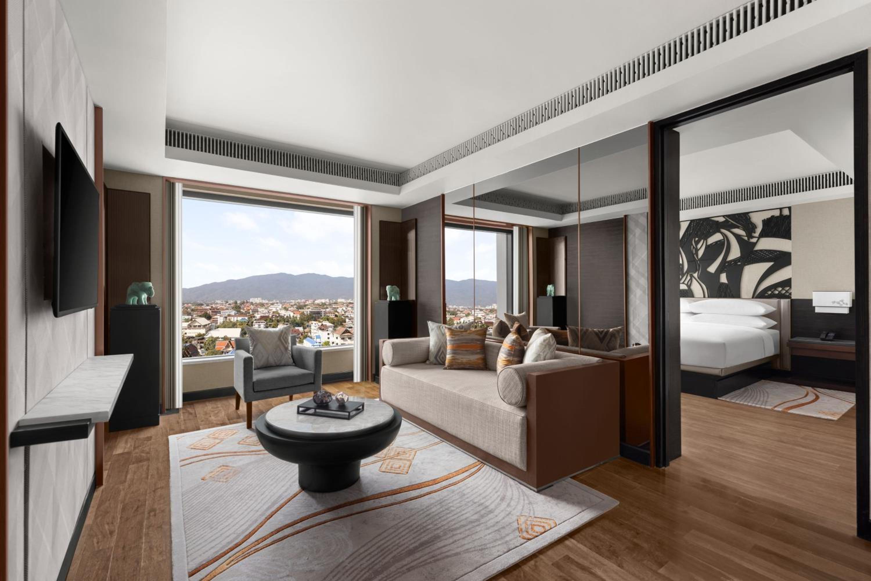 Club Suite - King Bed - High Floor - Club Lounge Access - Mountain View - Photo 1