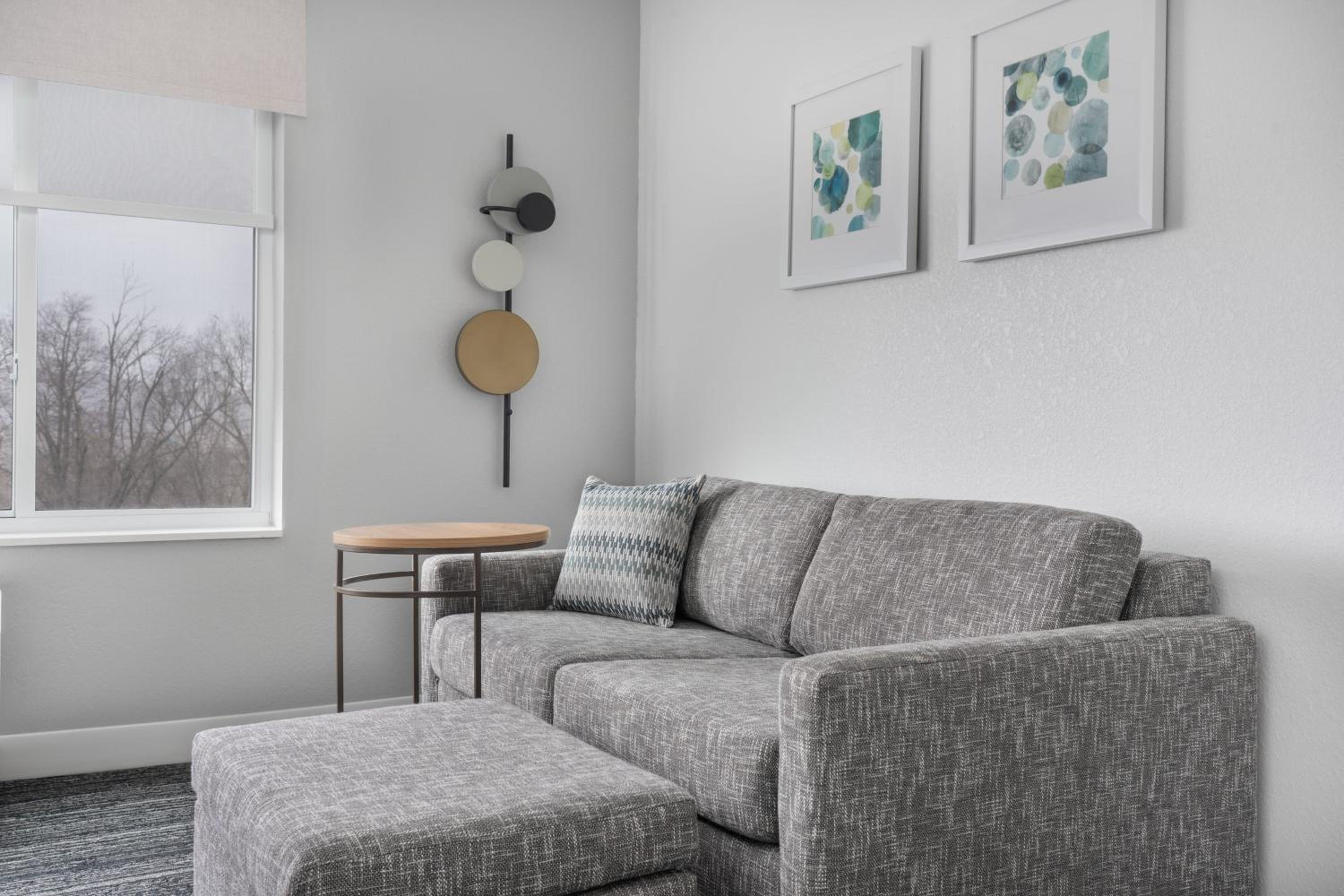 King Studio with Sofa Bed - Photo 6