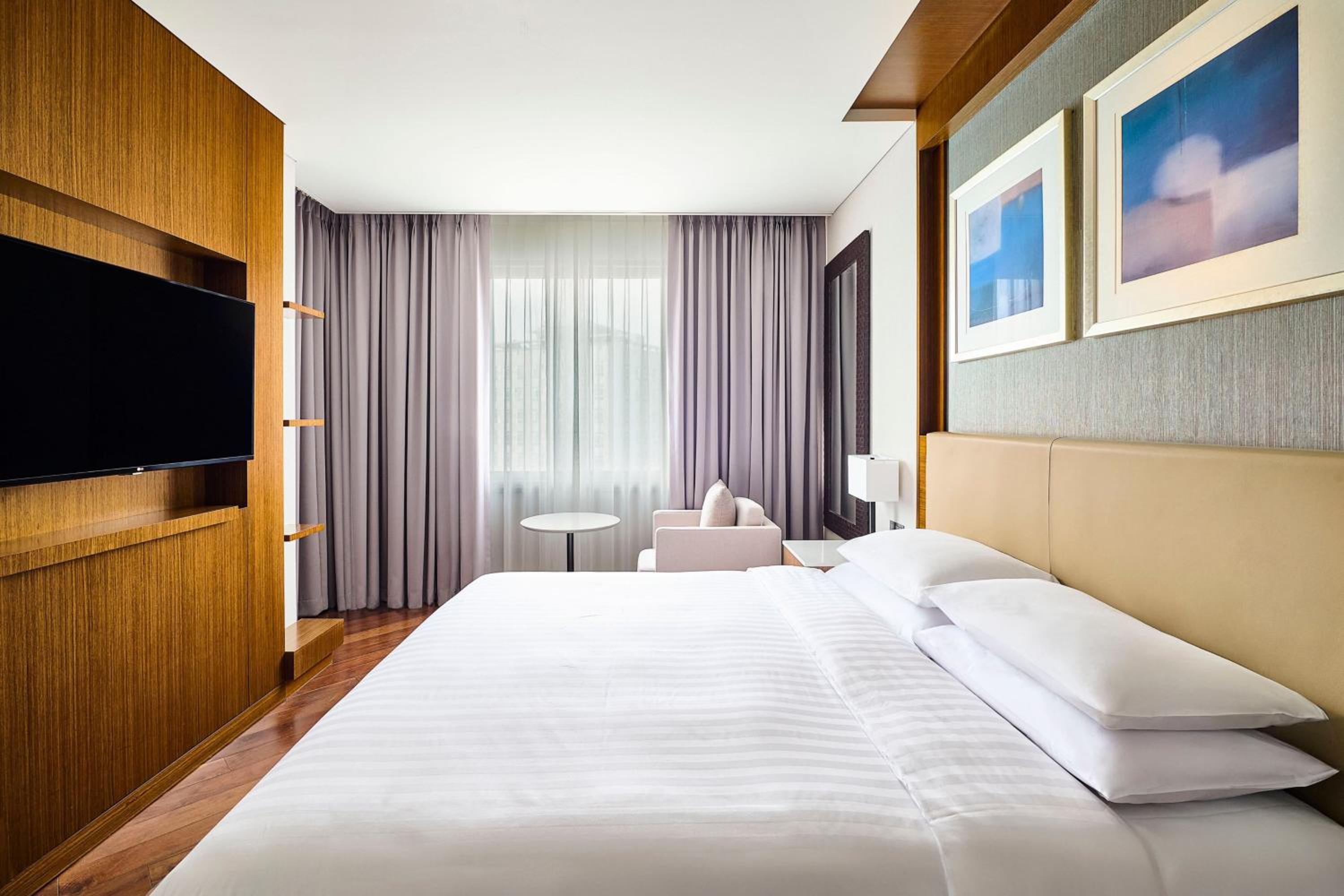 Suite Room 1 King - Photo 5