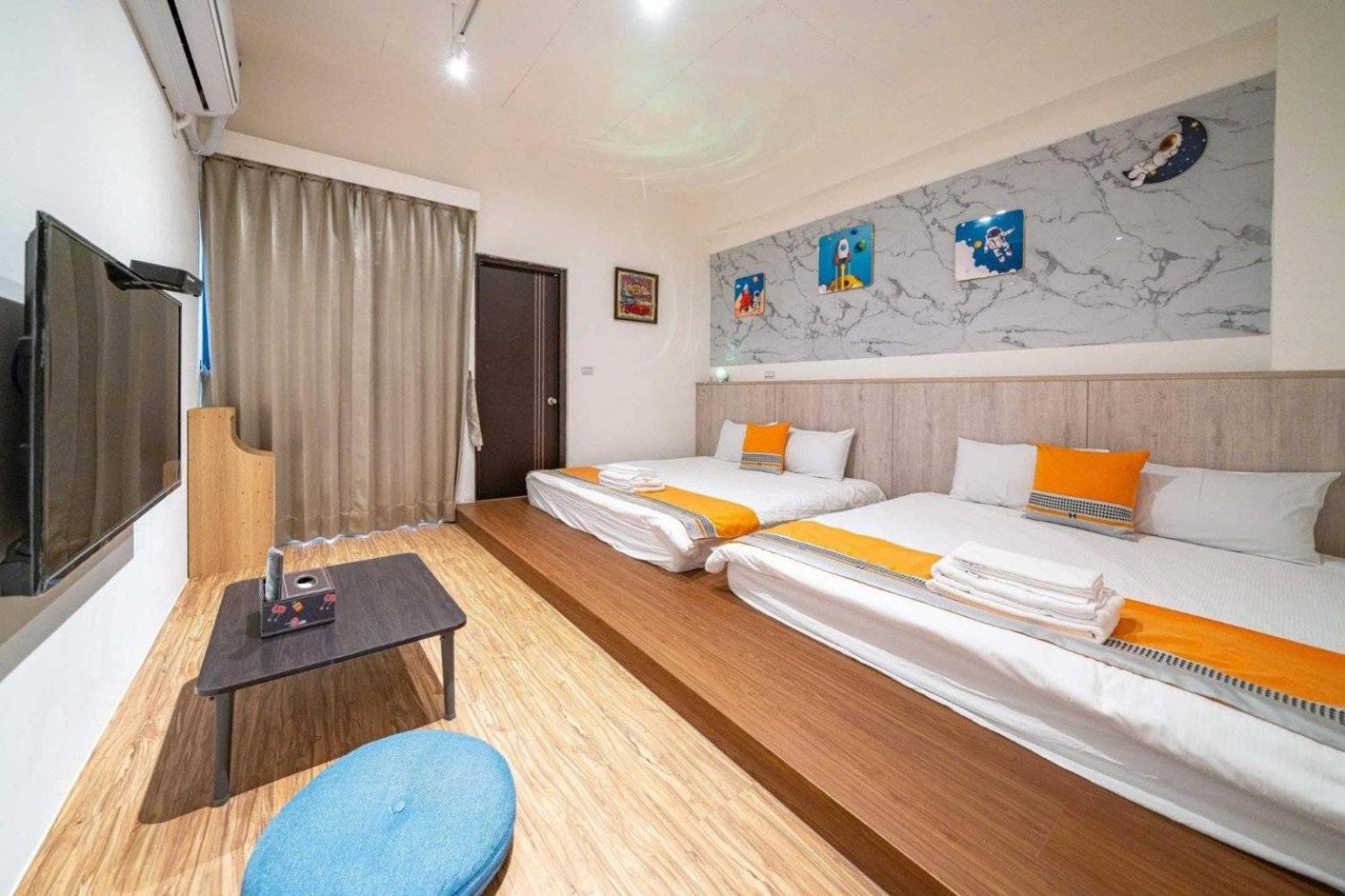 Quadruple Room with Balcony photo 2