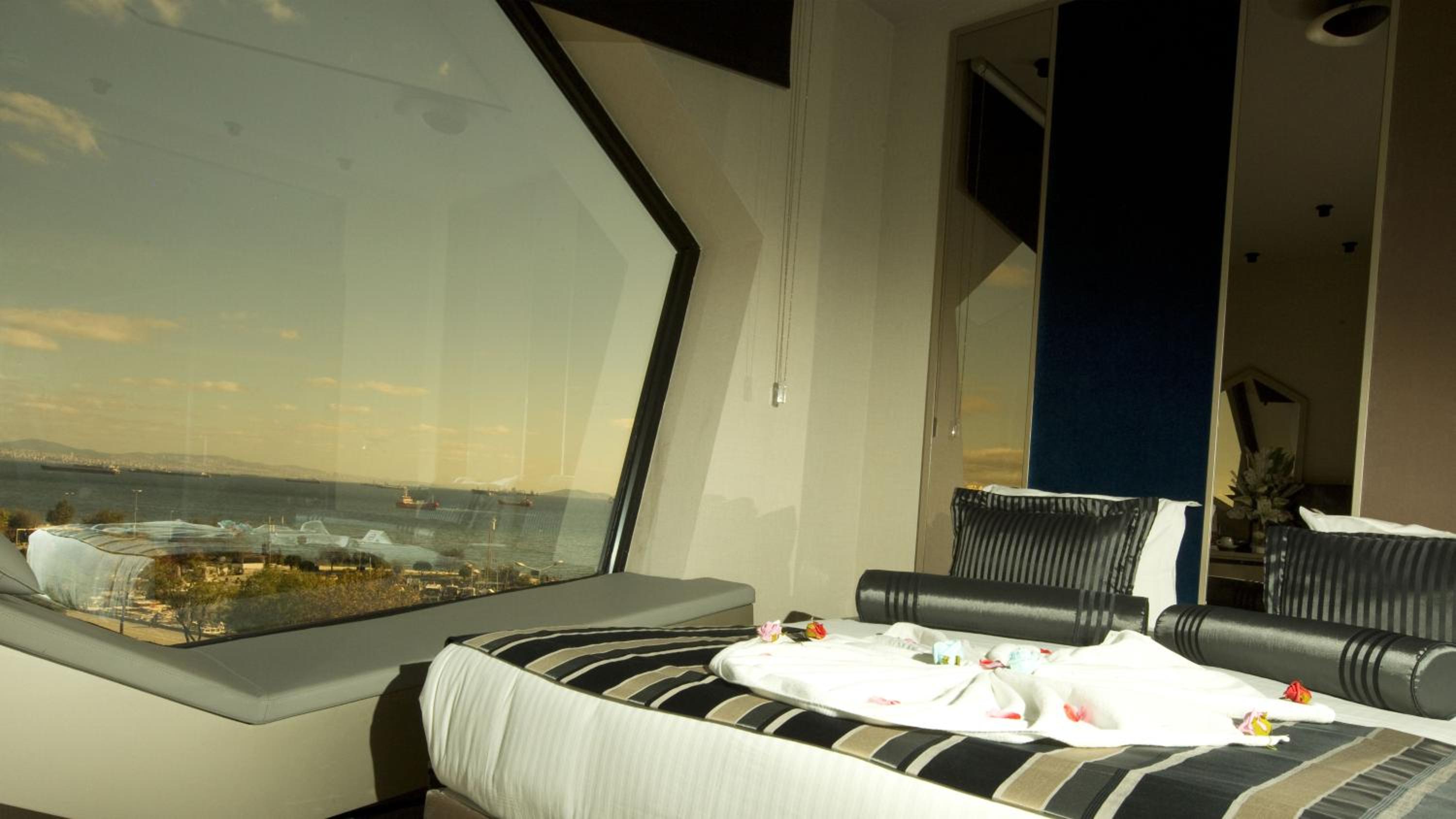Deluxe Double Room with Sea View photo 1