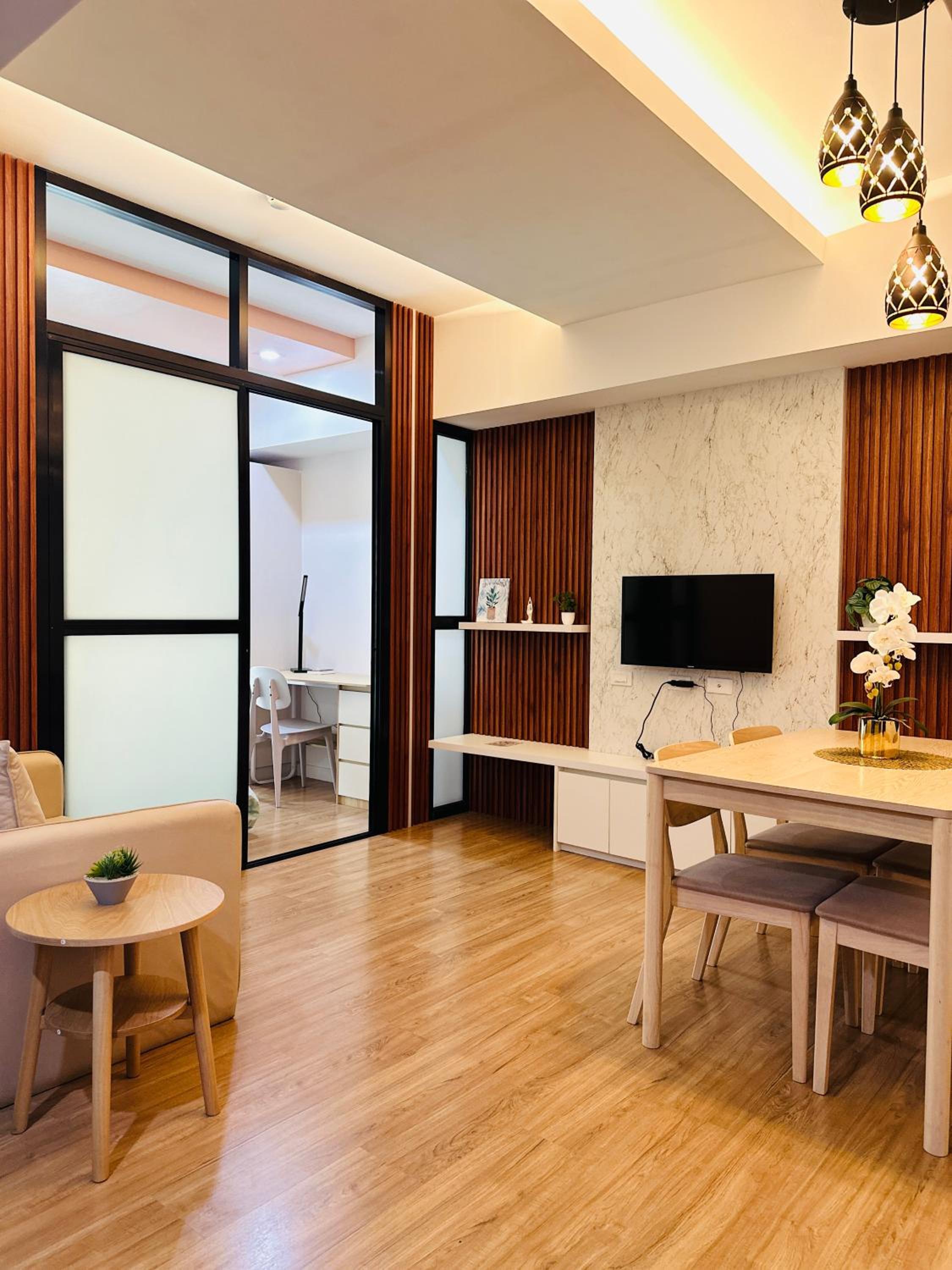 Apartment with City View photo 3