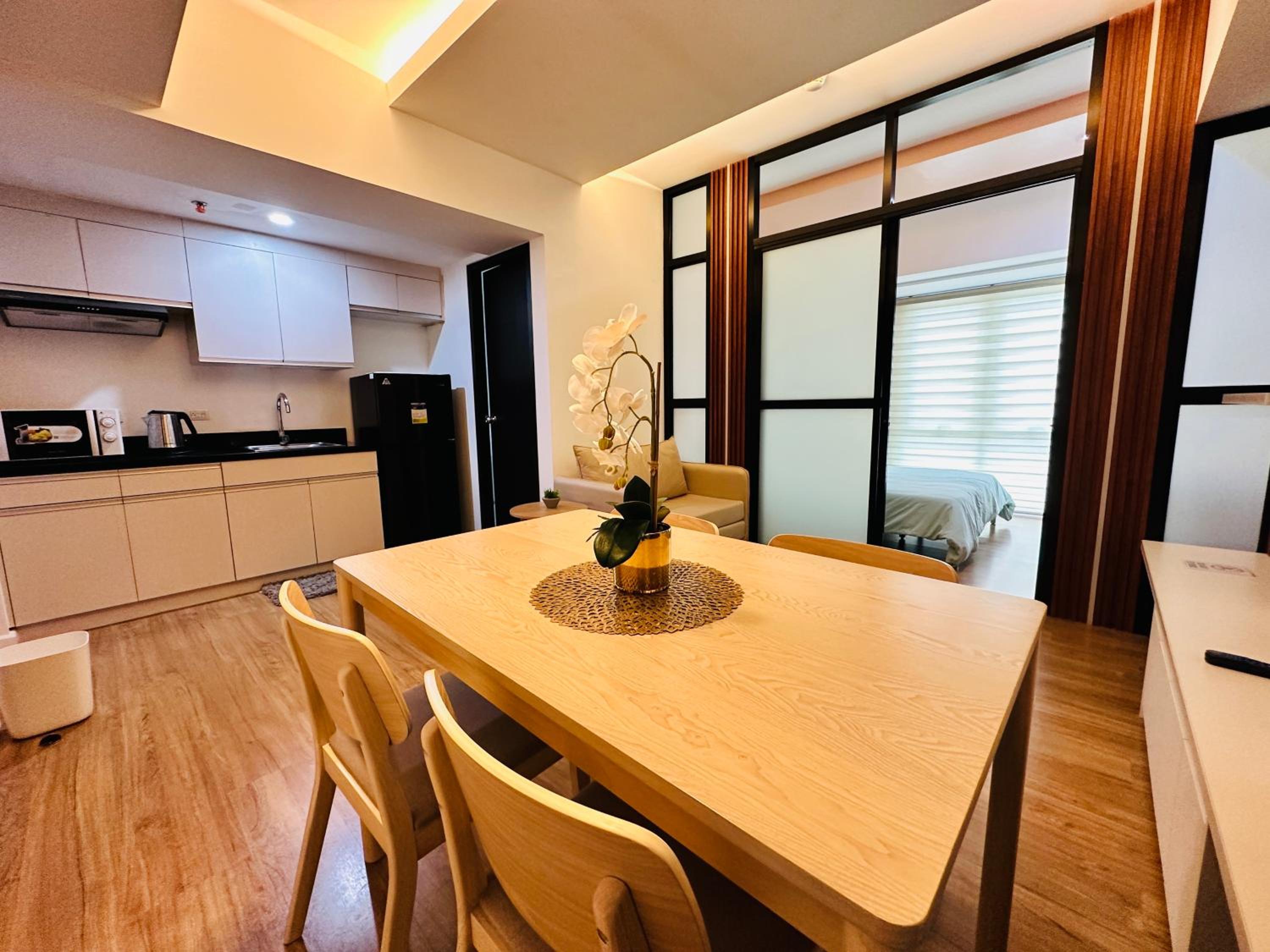 Apartment with City View photo 2