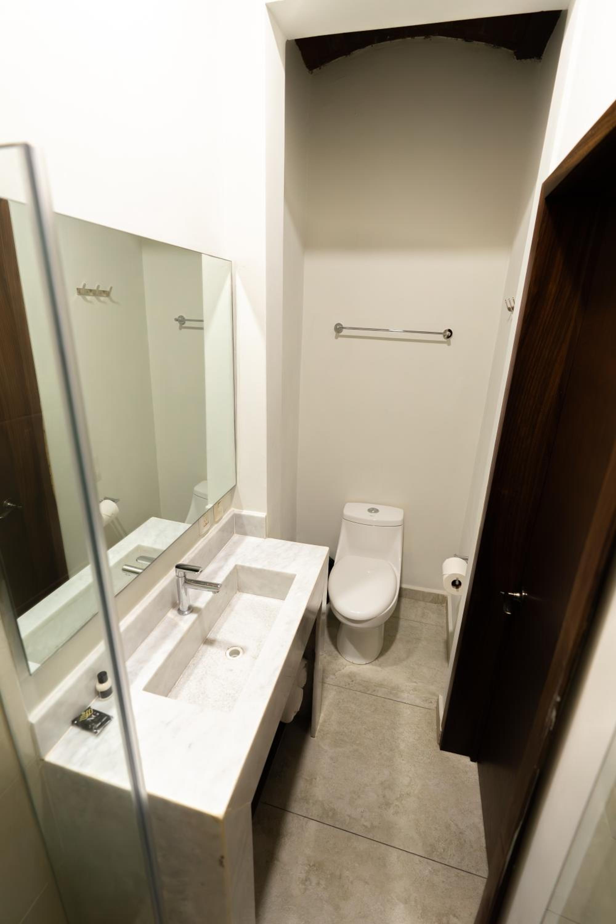 Twin Room - Photo 4
