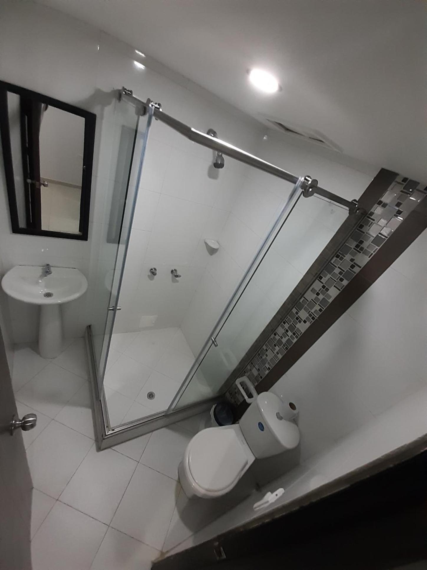 Standard Twin Room With Shared Bathroom photo 3