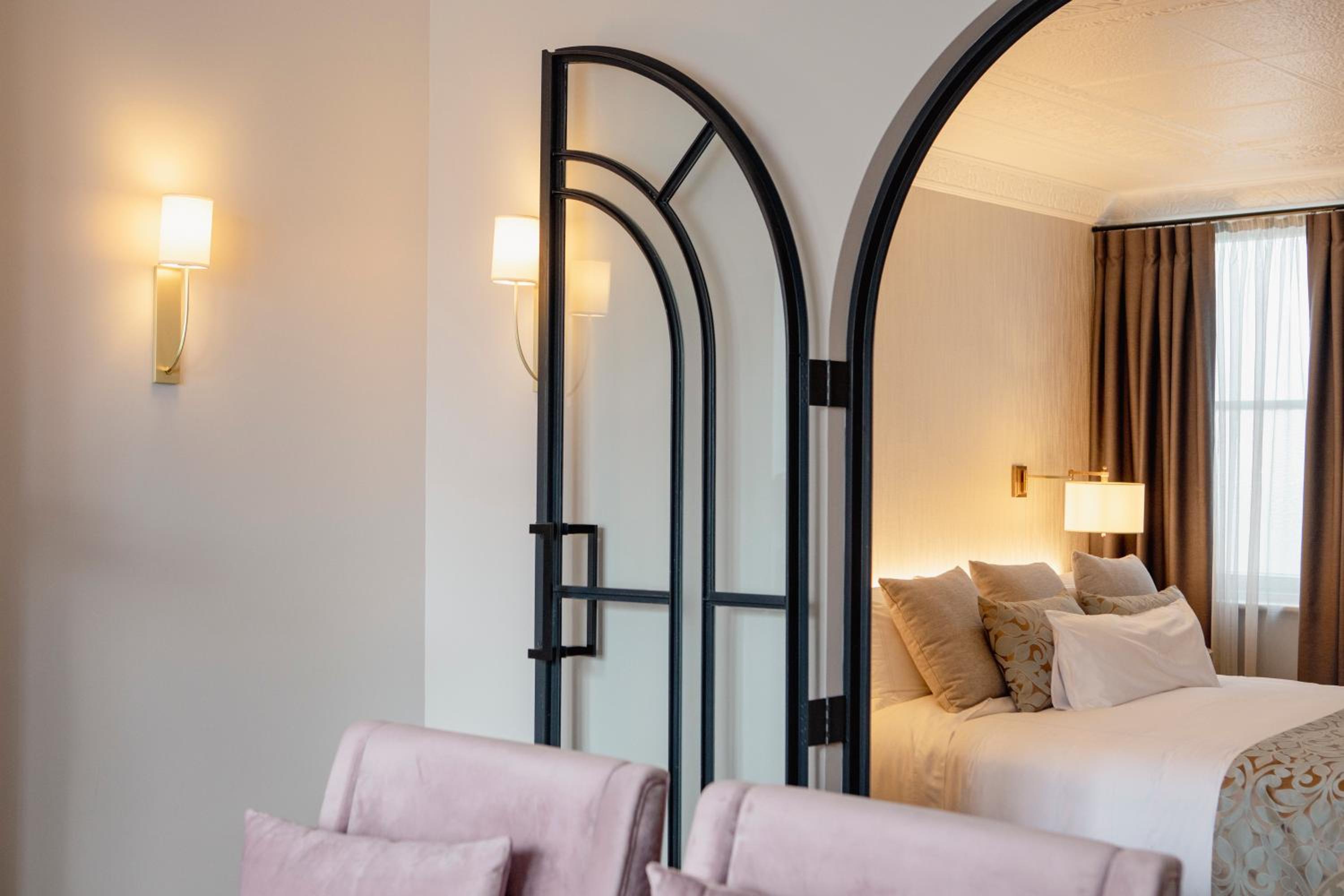 Suite photo 1