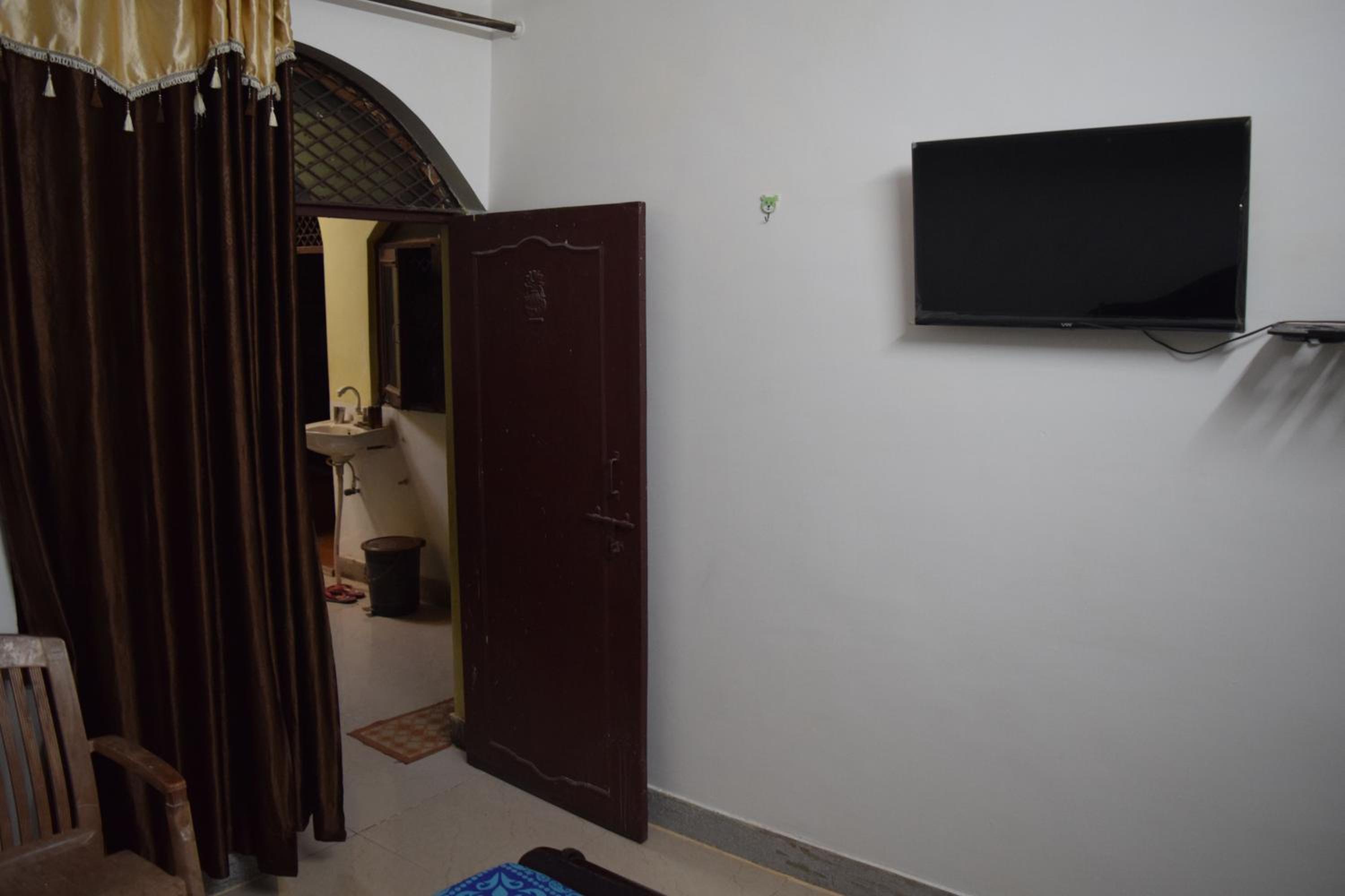 Single Room photo 2