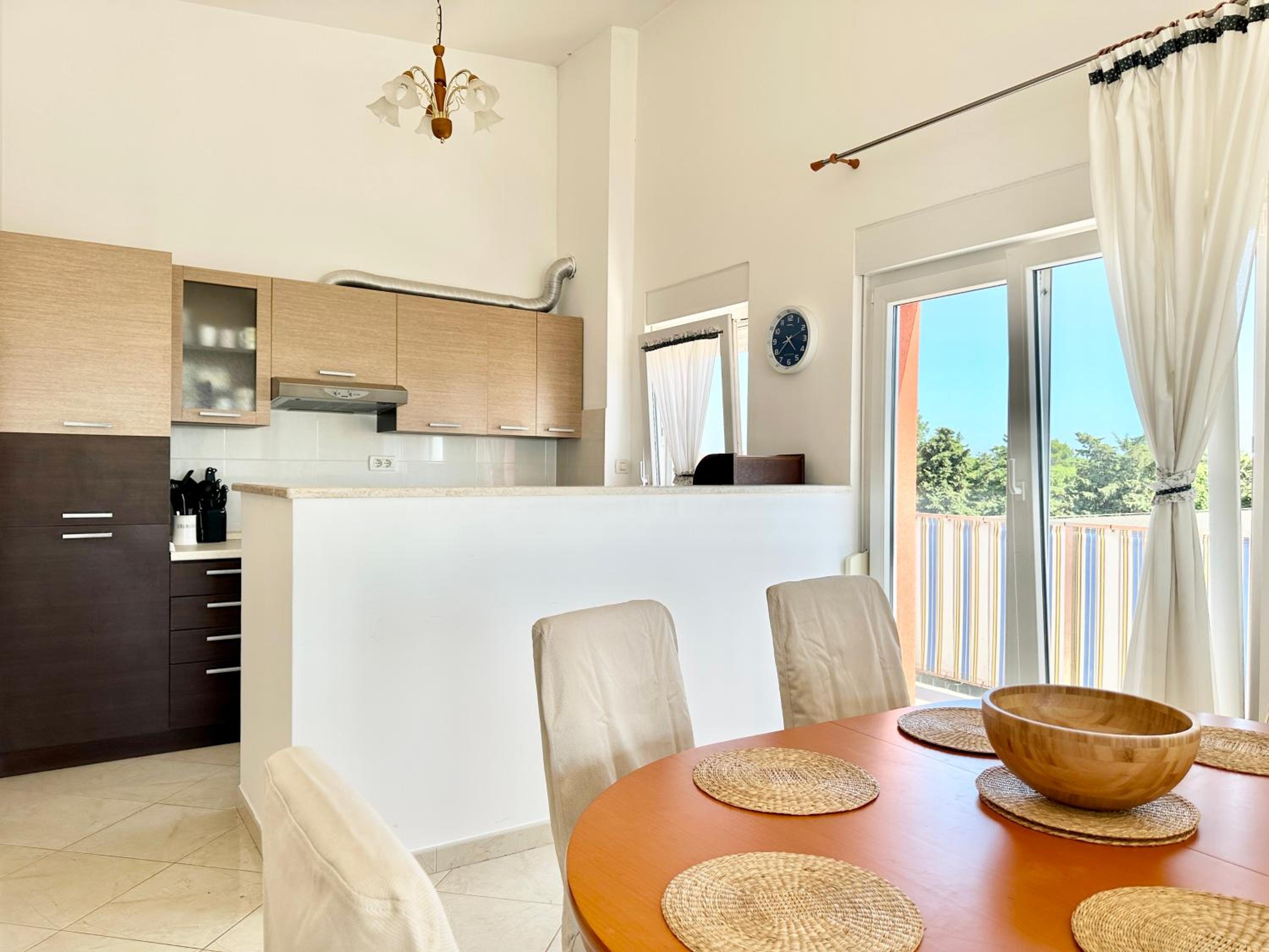 Three-Bedroom Apartment with Sea View photo 3