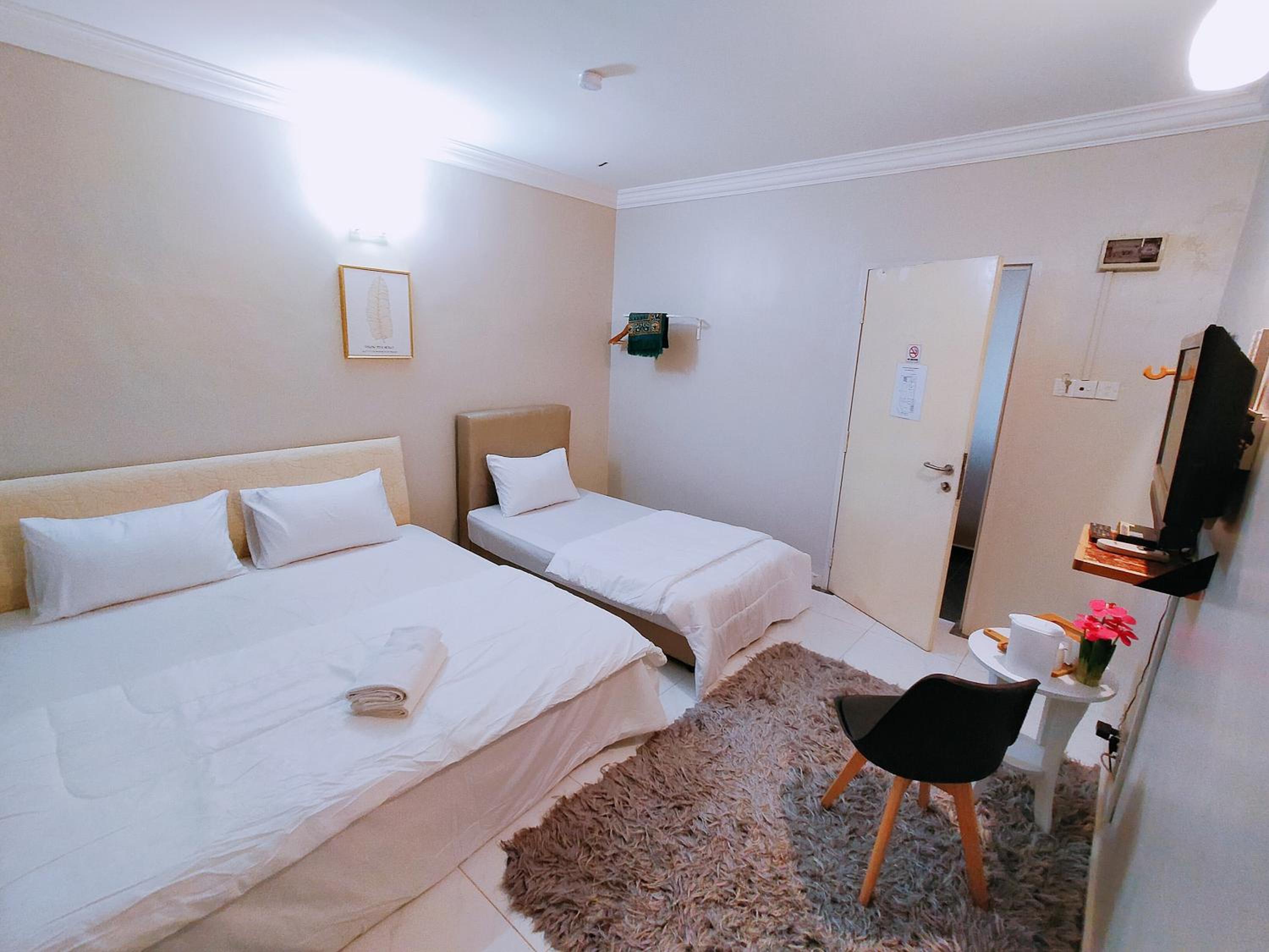 Deluxe Double or Twin Room photo 3