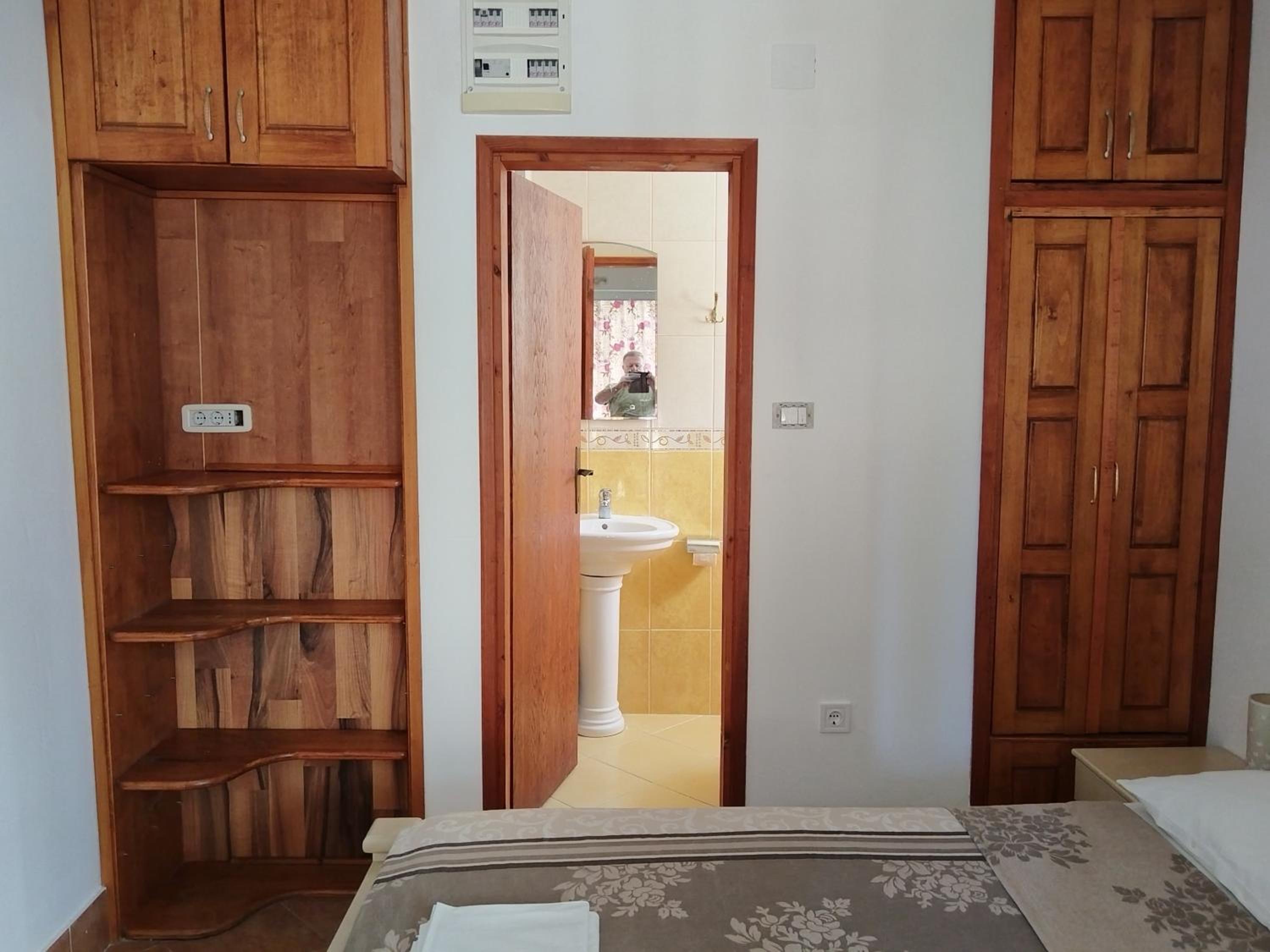 Deluxe Double Room with Side Sea View