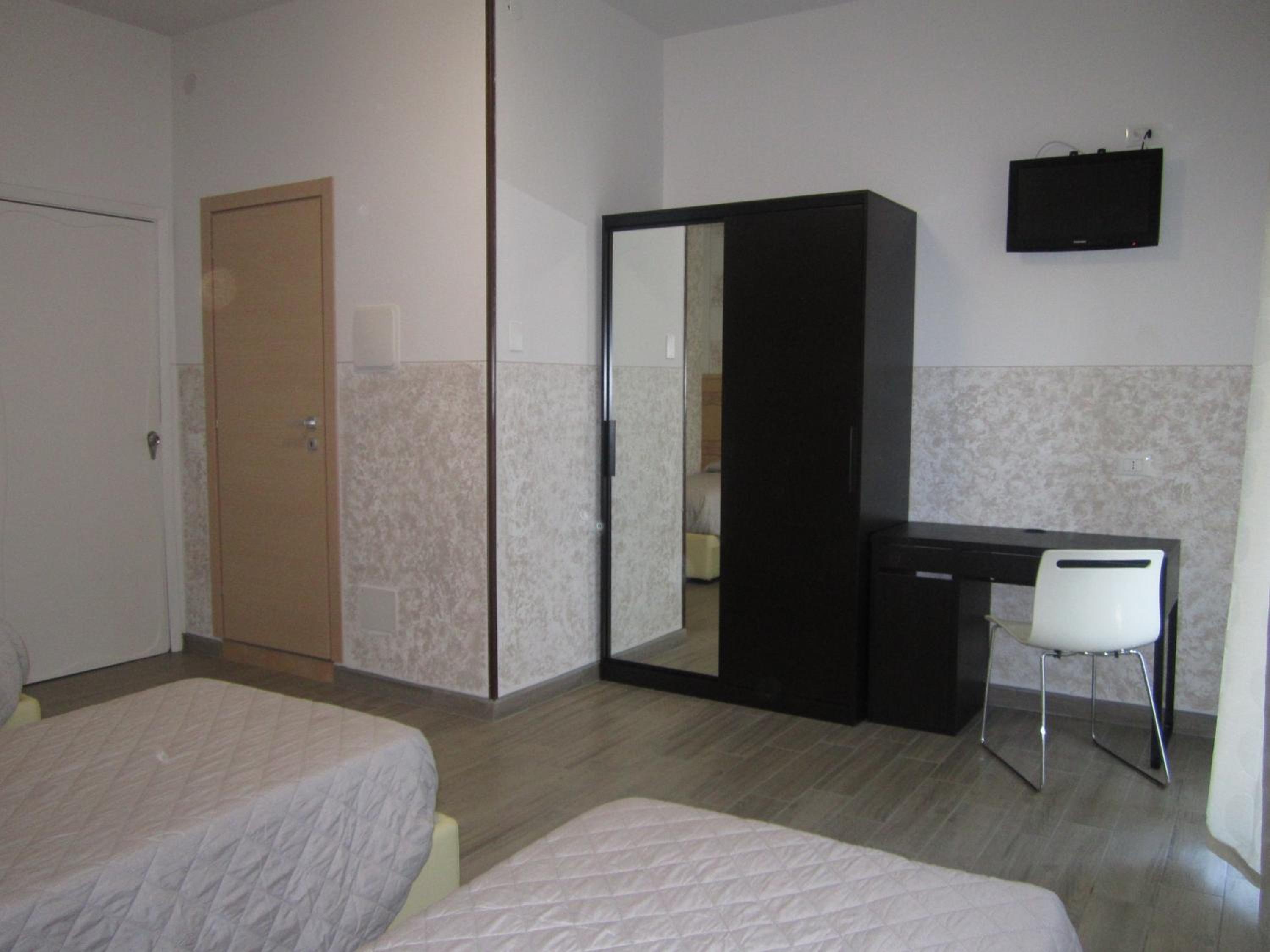 Triple Room photo 2
