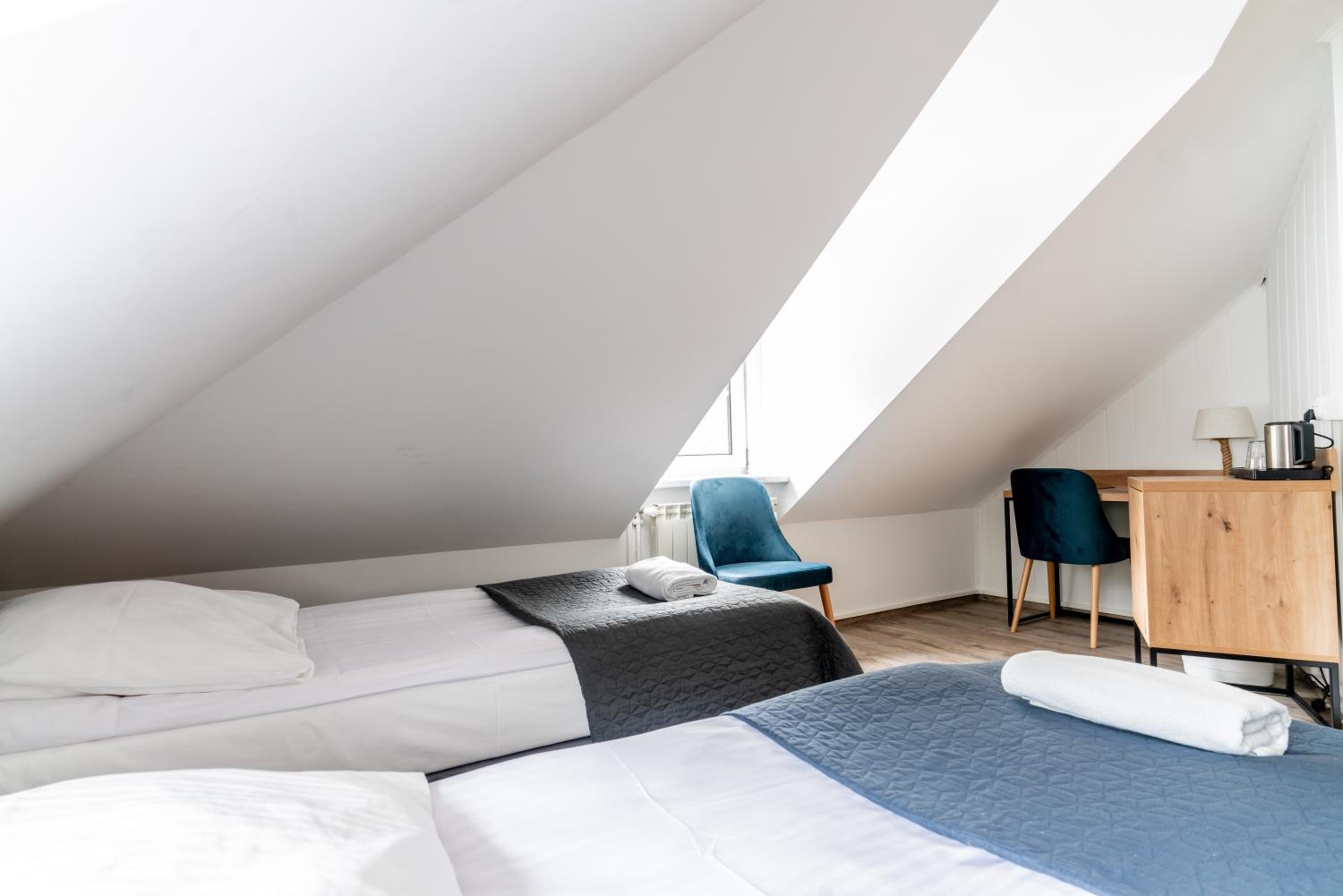 Triple Room with Lake View - Photo 1