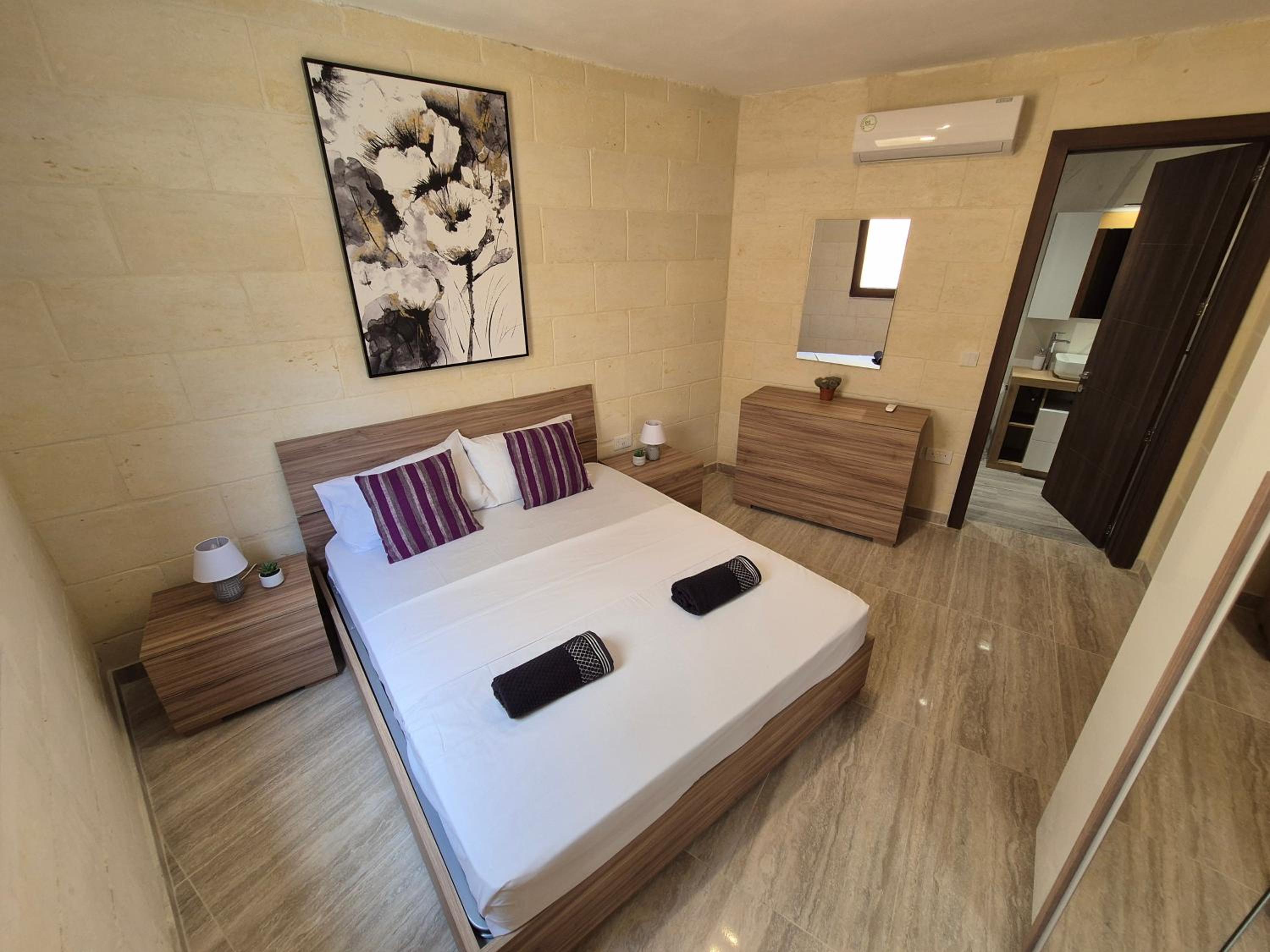Double Room With Private Bathroom