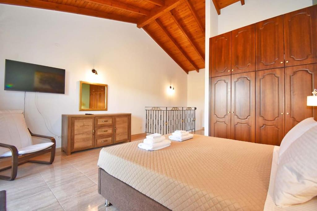 Two-Bedroom House photo 1