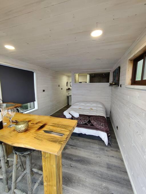 One-Bedroom House photo 1