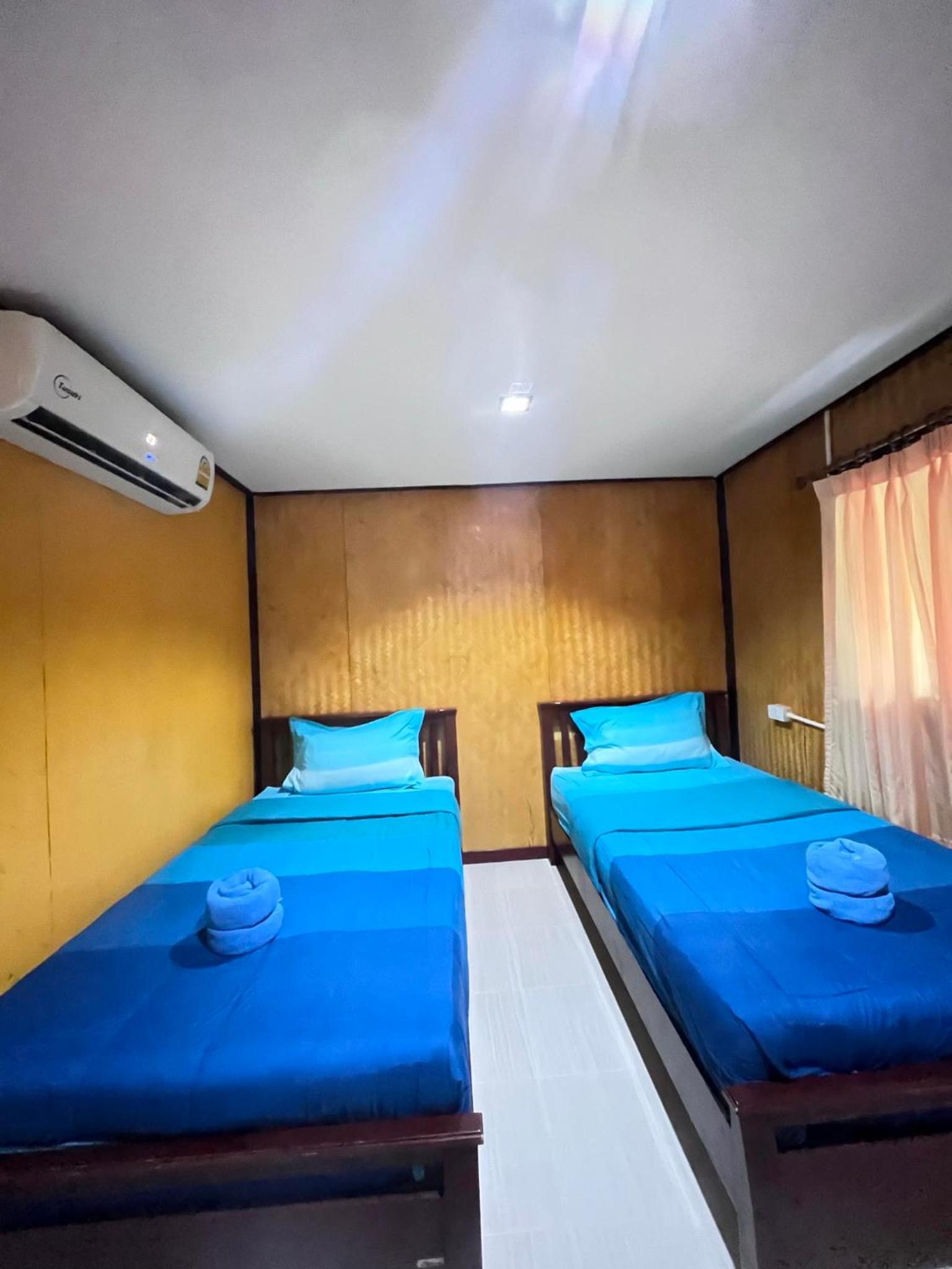 Twin Bed Bungalow with Garden View photo 3
