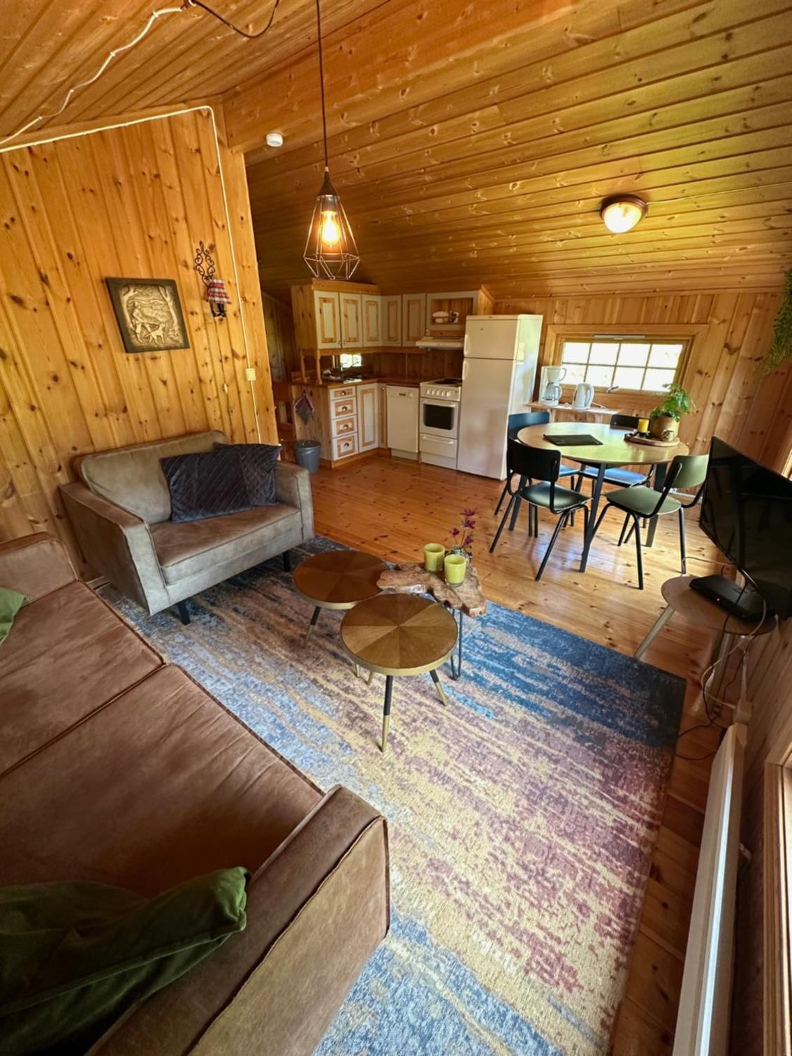 Two-Bedroom Cottage - Photo 7