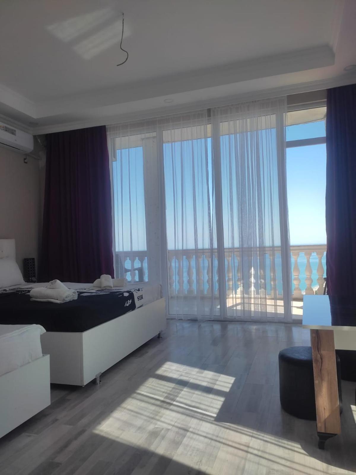 Deluxe Triple Room With Sea View photo 1