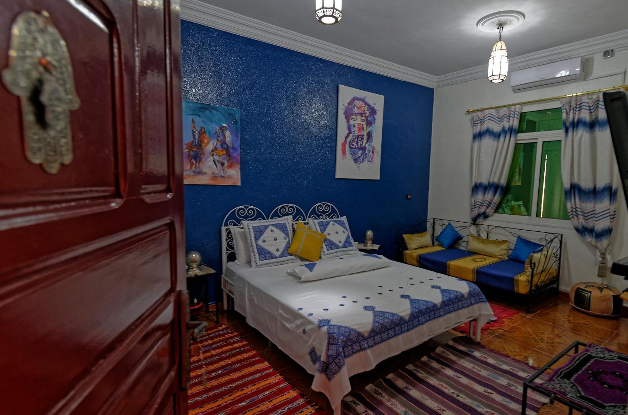 Deluxe King Room - Photo 5