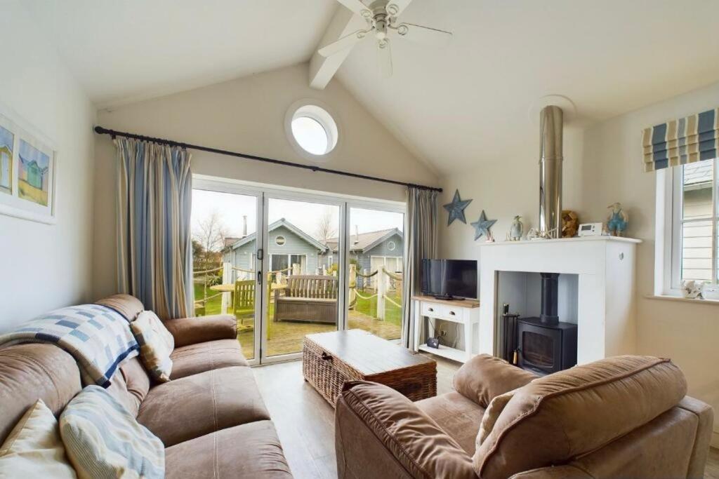 Two-Bedroom House photo 3
