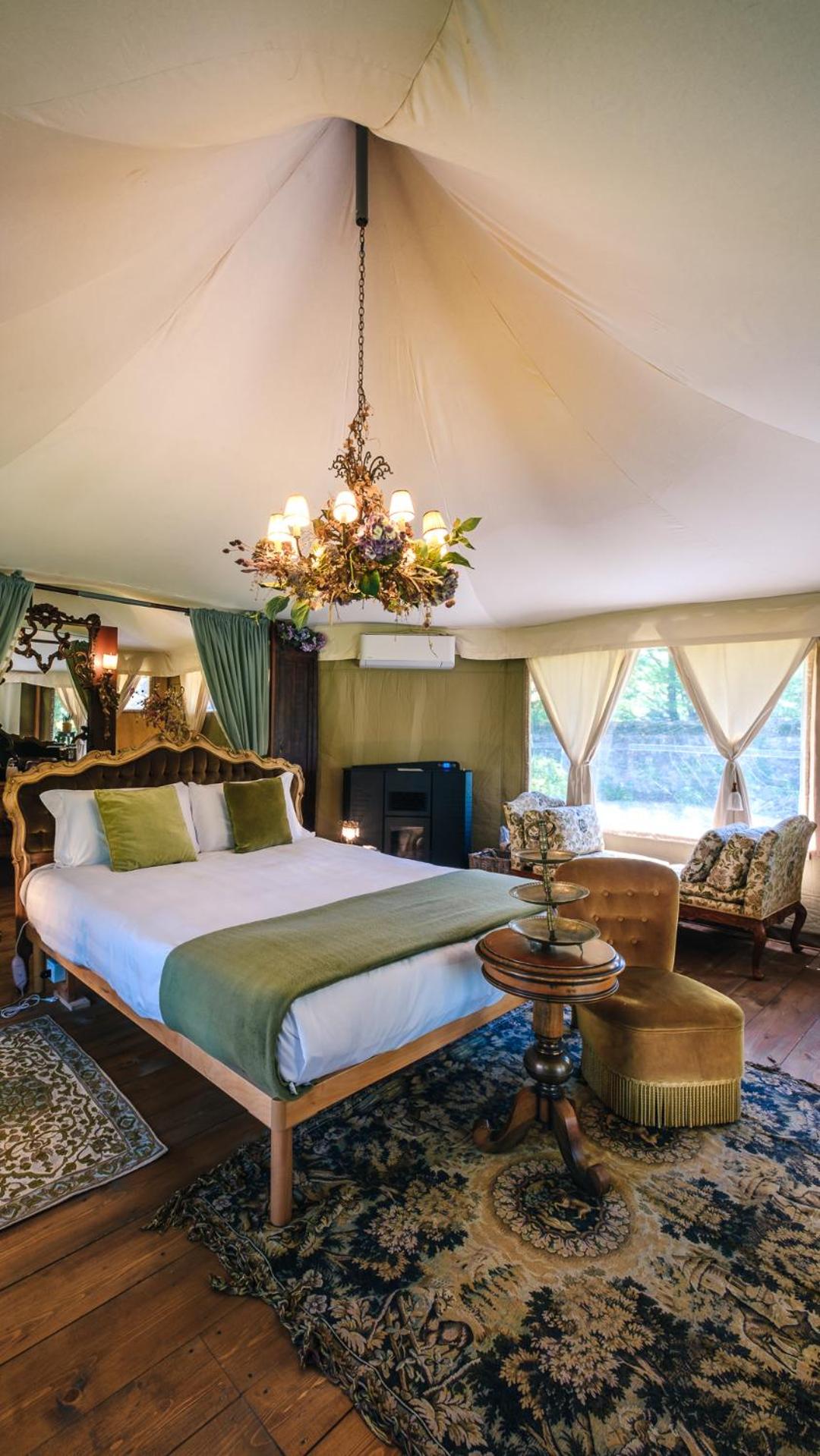 Deluxe Tent photo 1
