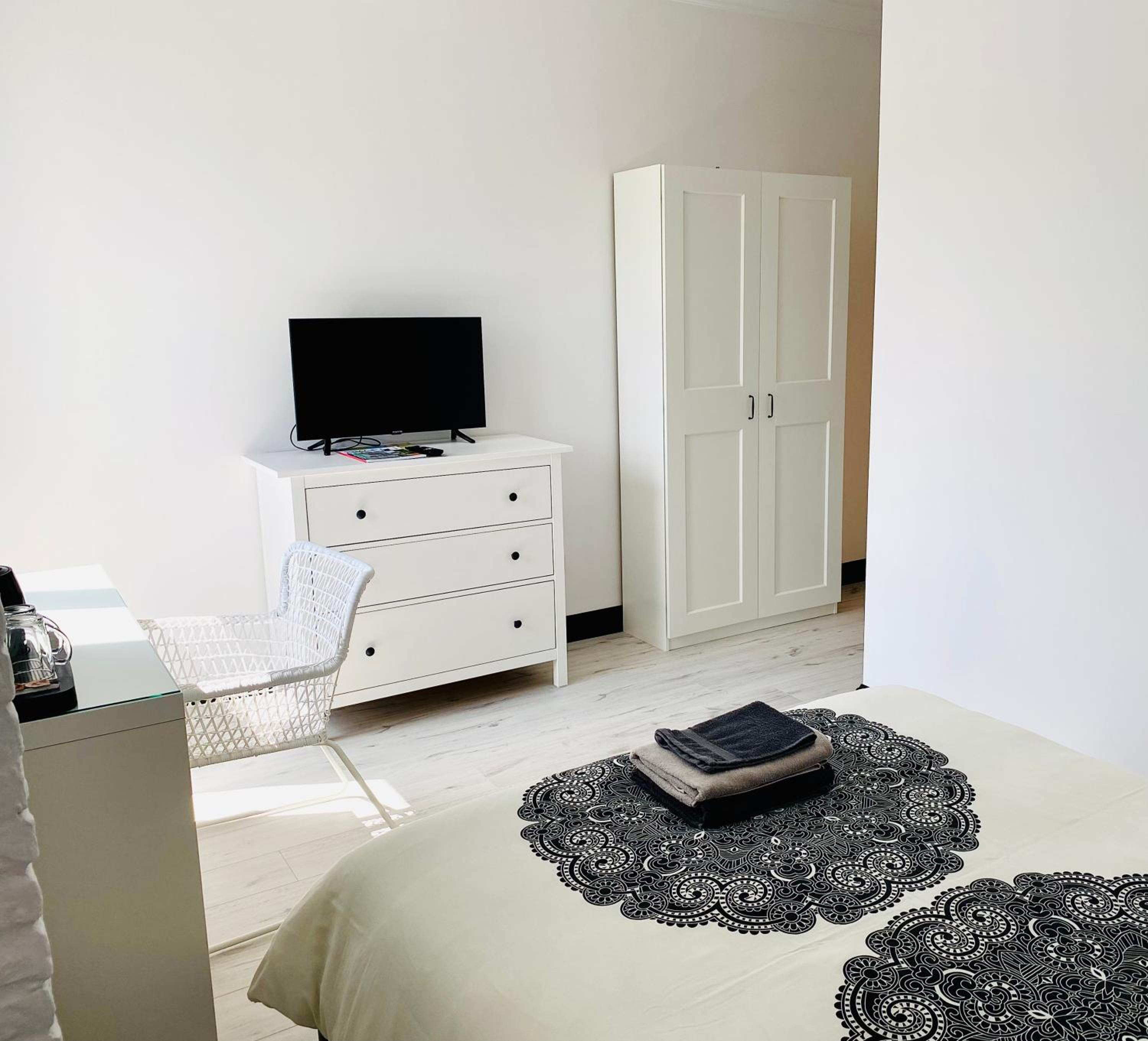 Double Room - Photo 5