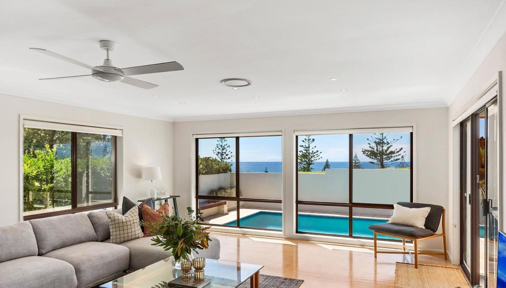 Four-Bedroom House photo 1