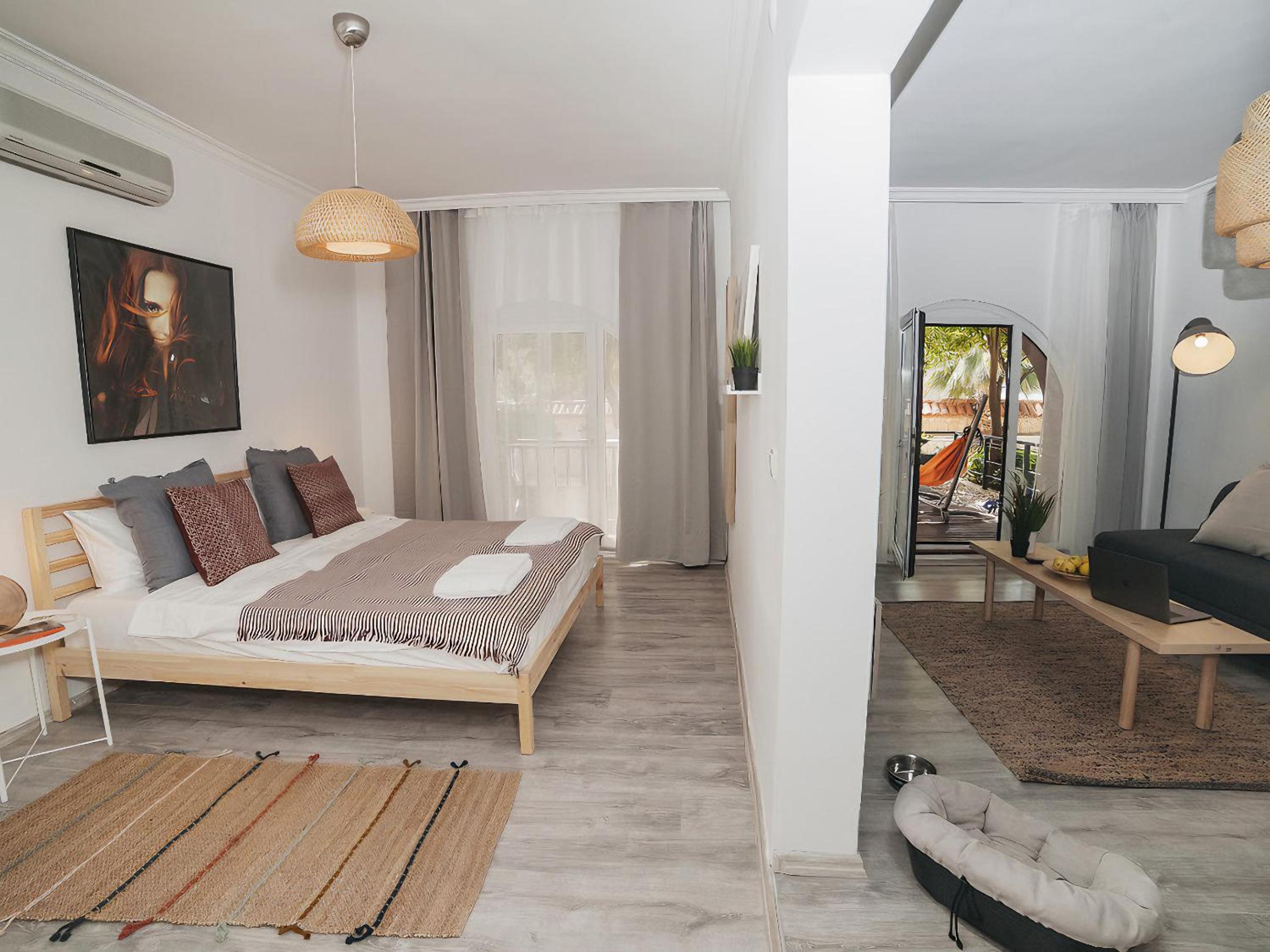 Studio with Terrace
