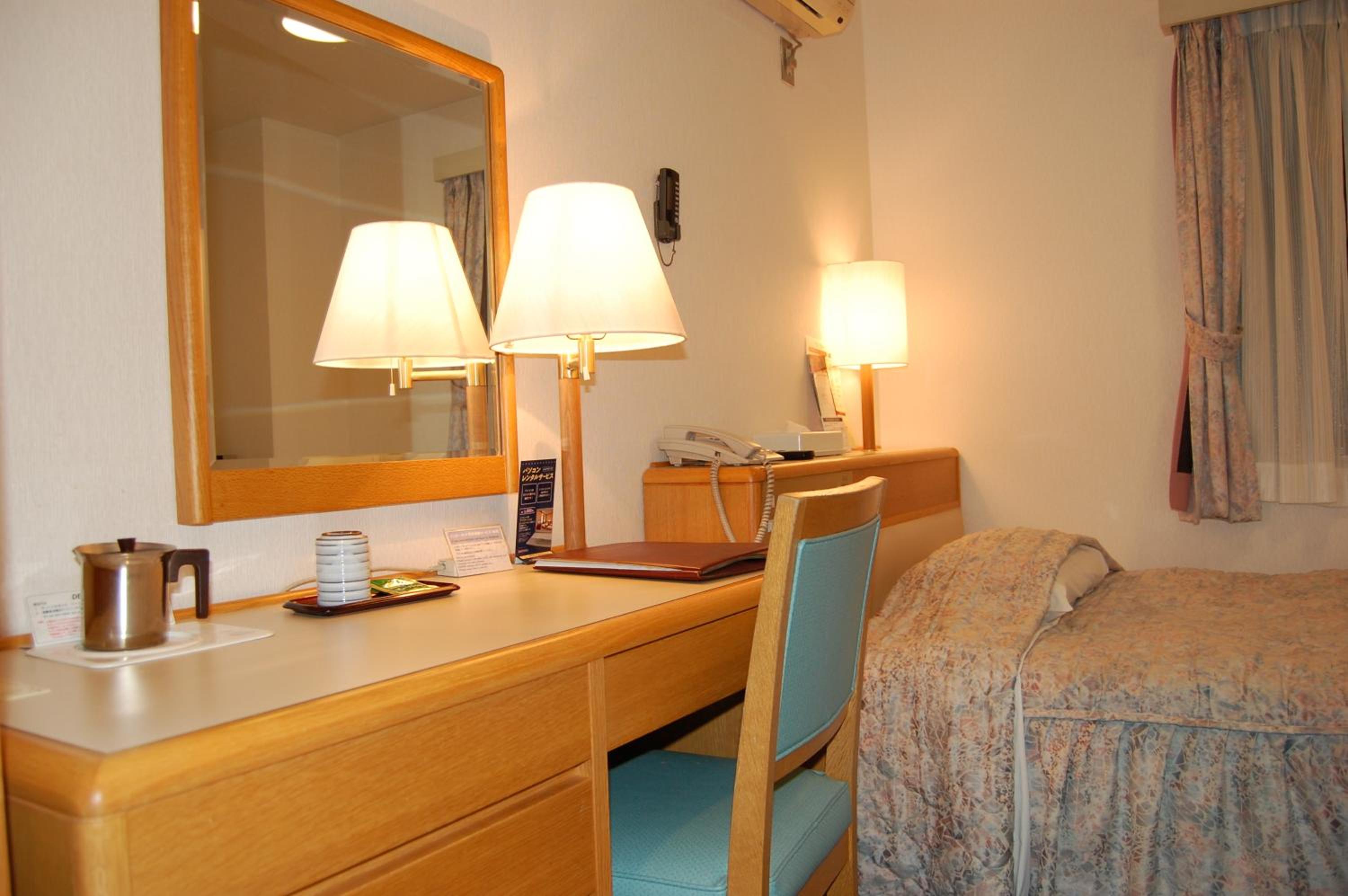 Double Room with Small Double Bed B - Smoking photo 2