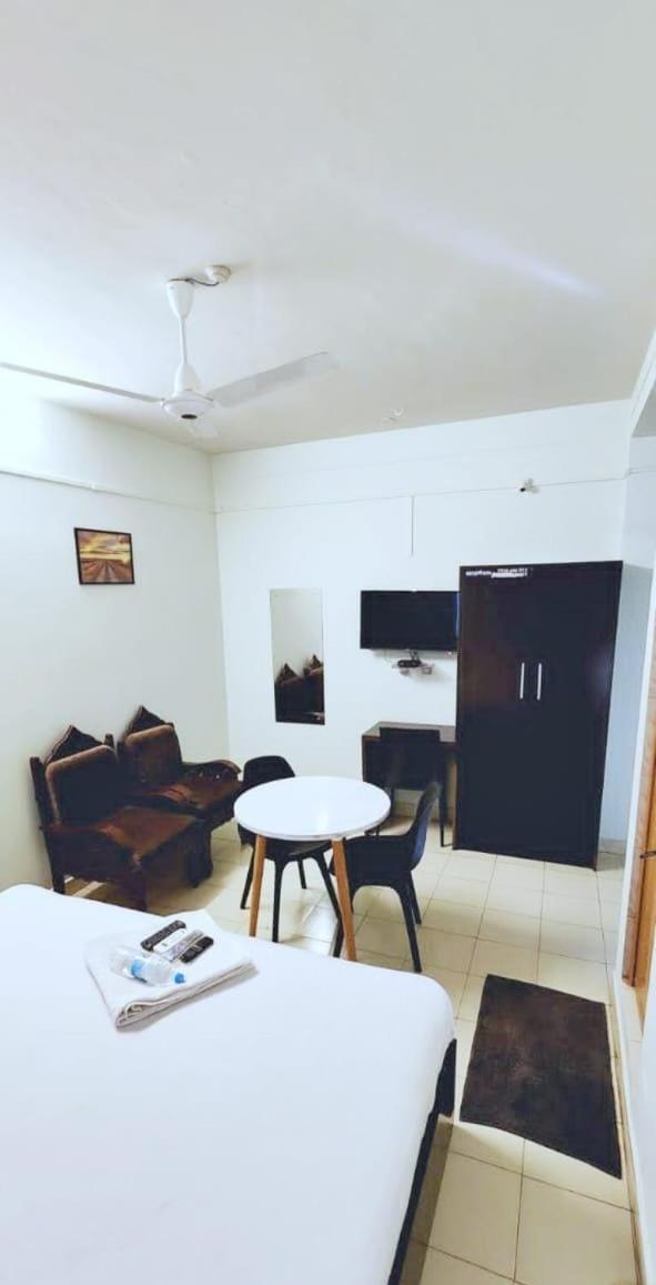 Deluxe Family Room - Photo 1