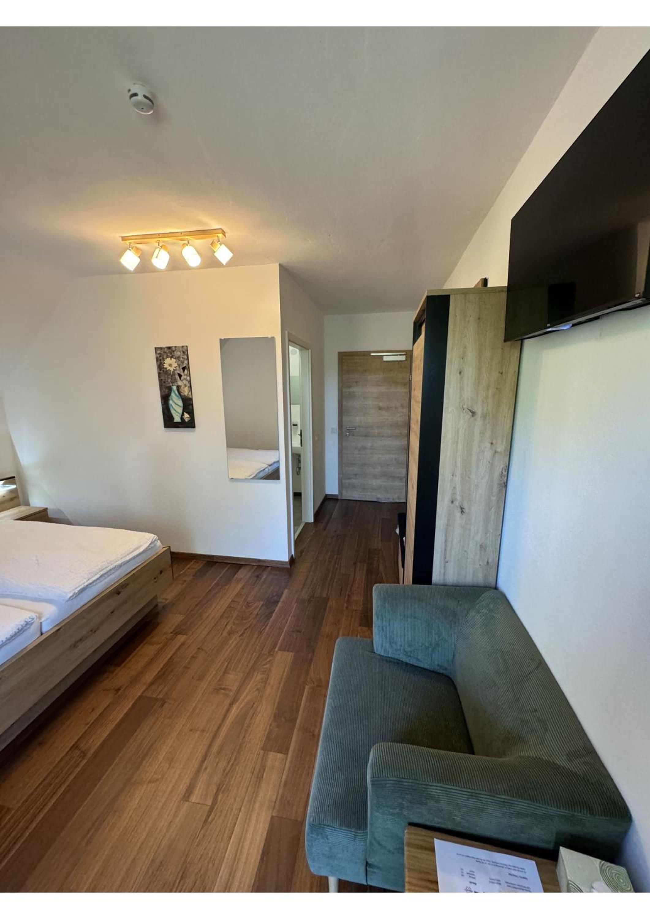 Standard Double or Twin Room with Balcony photo 3