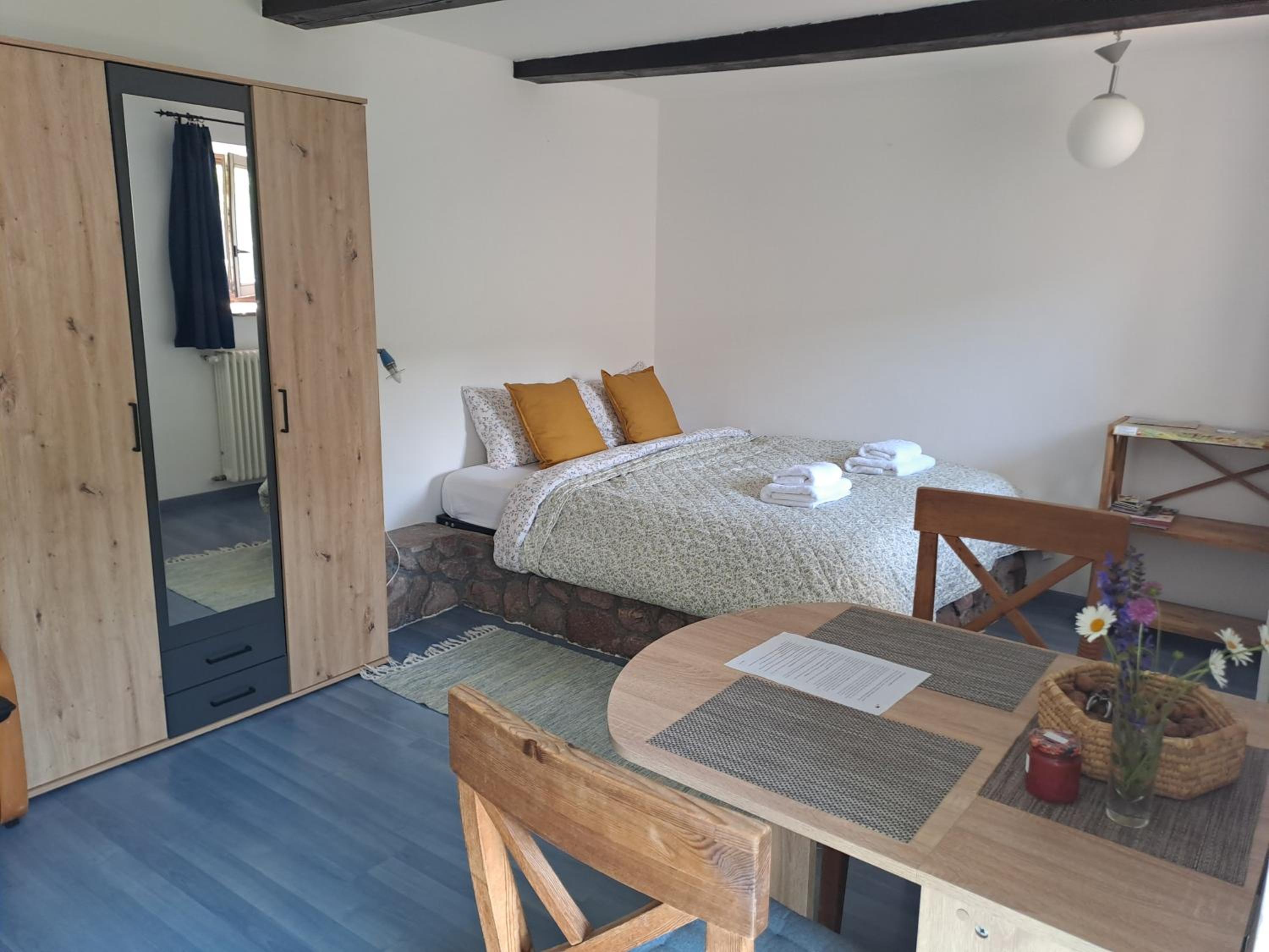 Studio Apartment