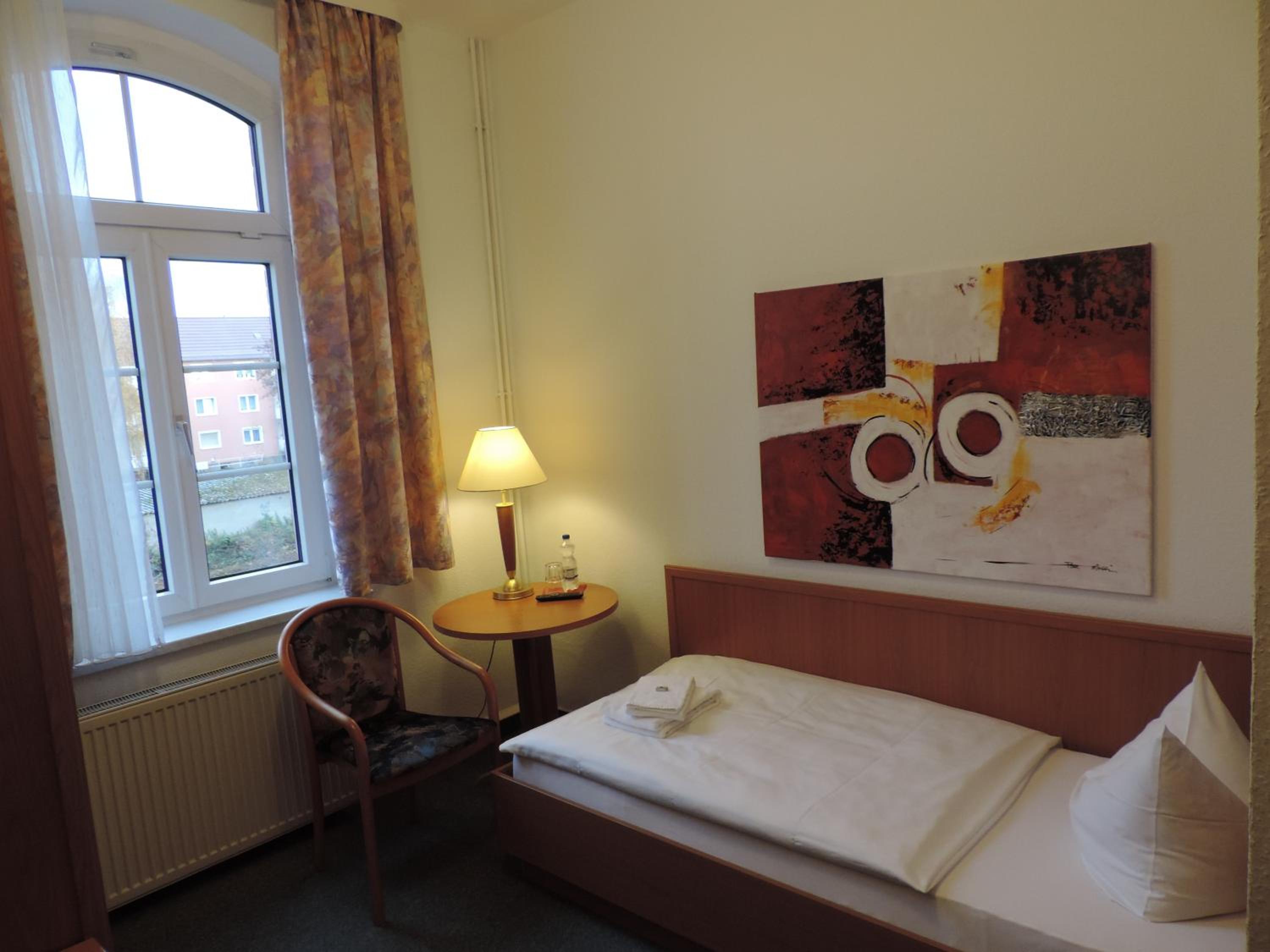 Single Room photo 2