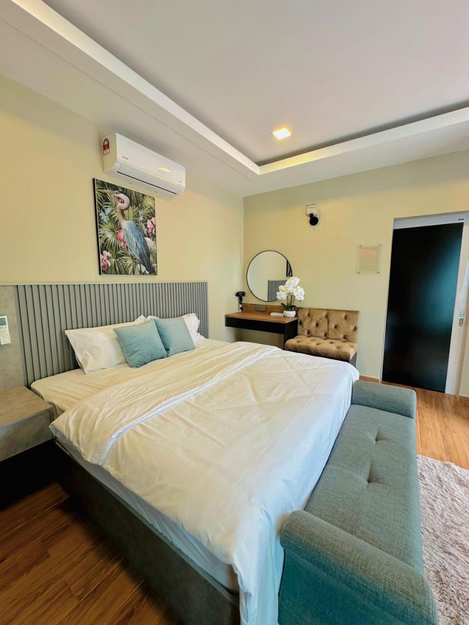 Deluxe King Room photo 3